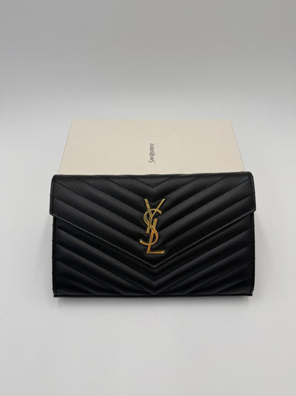 Saint Laurent Borsa a Tracolla Cassandre in Pelle Grain de Poudre con Hardware Dorato Nera