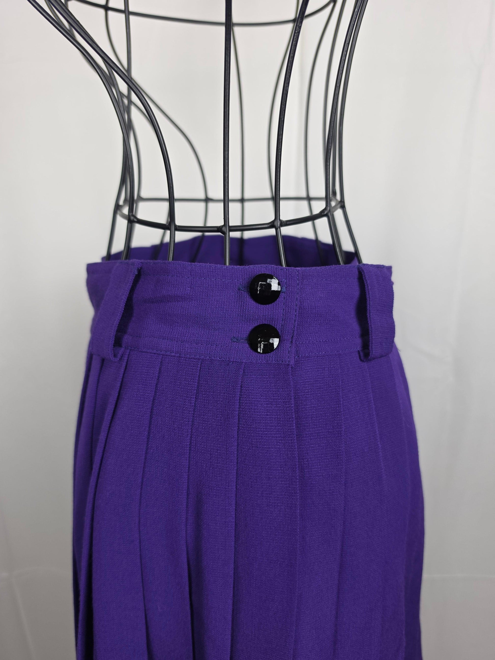 DF988D86-9760-4F0D-963D-C6908C27CAA7 - Pally Vintage Closet