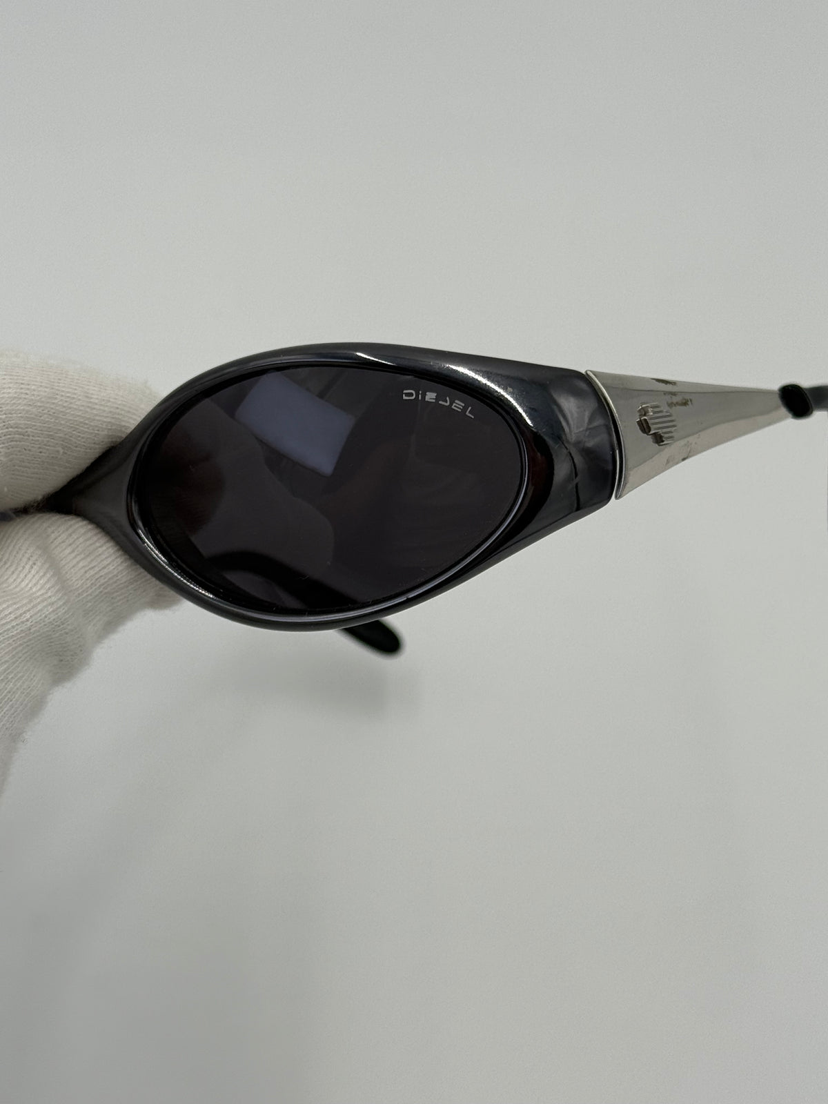 Diesel Occhiali da Sole Vintage Hangover/N Estetica Y2K Cyber Antracite - Pally Vintage Closet