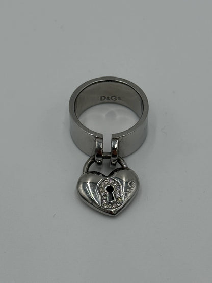 Dolce-e-Gabbana-Anello-a-Fascia-D-G-in-Acciaio-Lucido-70136705253700 - Pally Vintage Closet