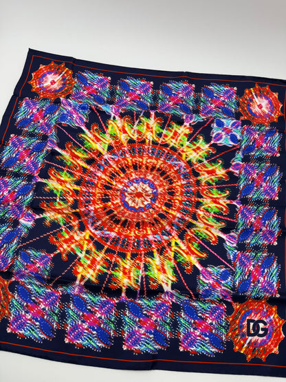 Dolce e Gabbana Foulard in Seta Edizione Limitata Luminarie Siciliane Blu - Pally Vintage Closet