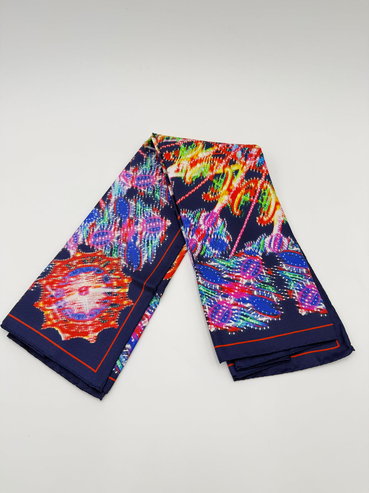 Dolce e Gabbana Foulard in Seta Edizione Limitata Luminarie Siciliane Blu - Pally Vintage Closet