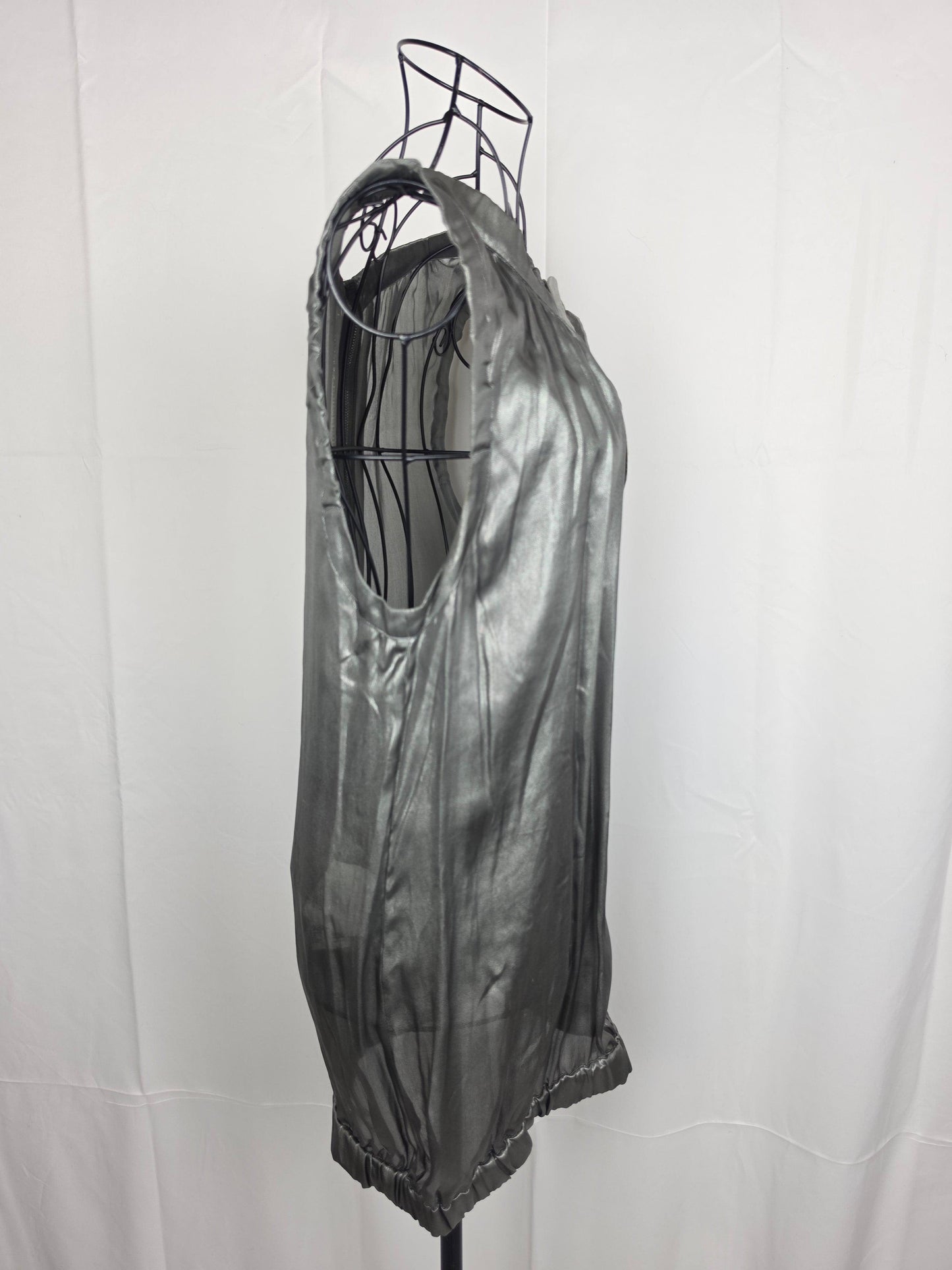 Dolce e Gabbana Top Seta Metallizzata con Spilla Floreale Argento - Pally Vintage Closet