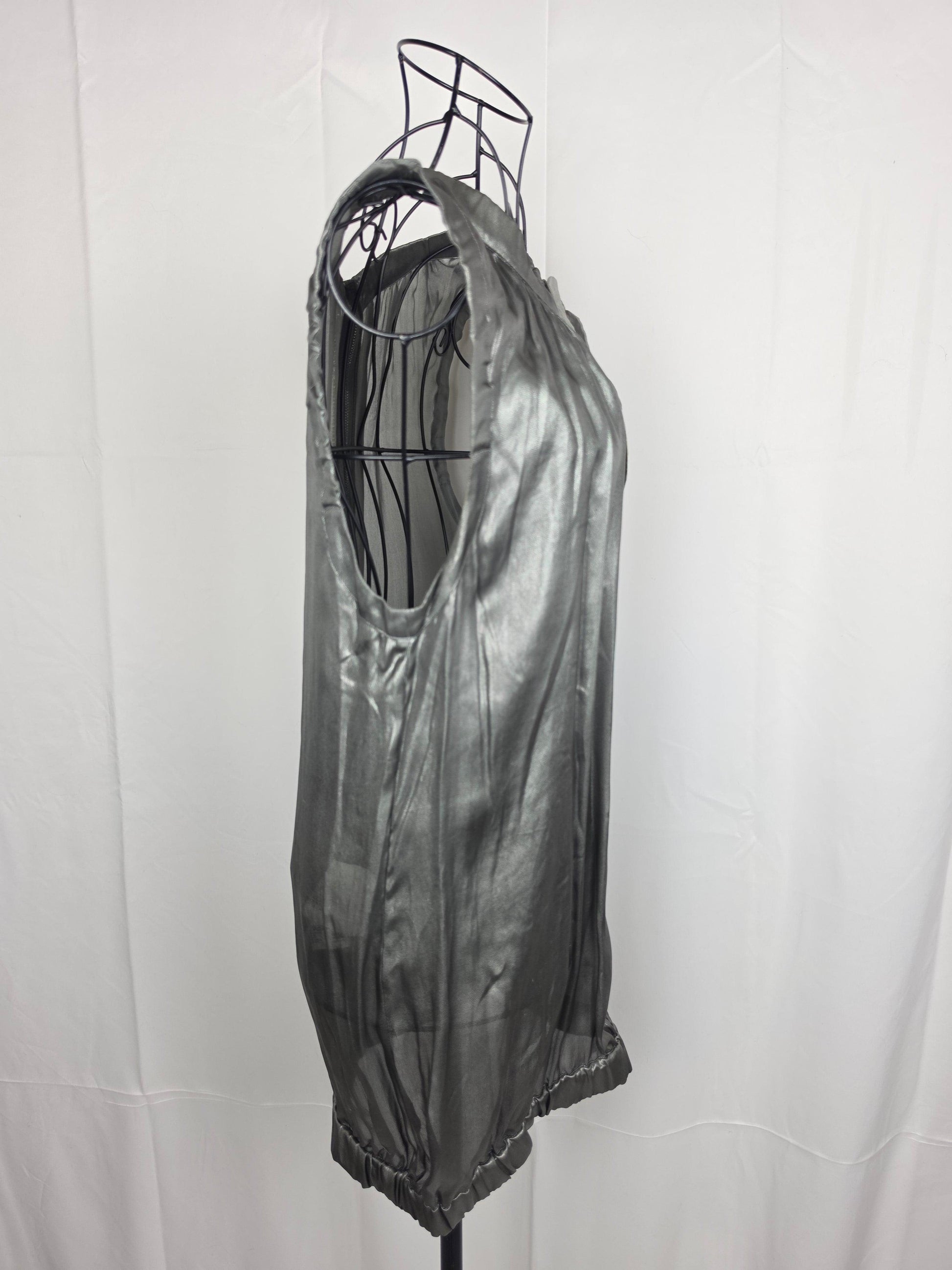Dolce e Gabbana Top Seta Metallizzata con Spilla Floreale Argento - Pally Vintage Closet
