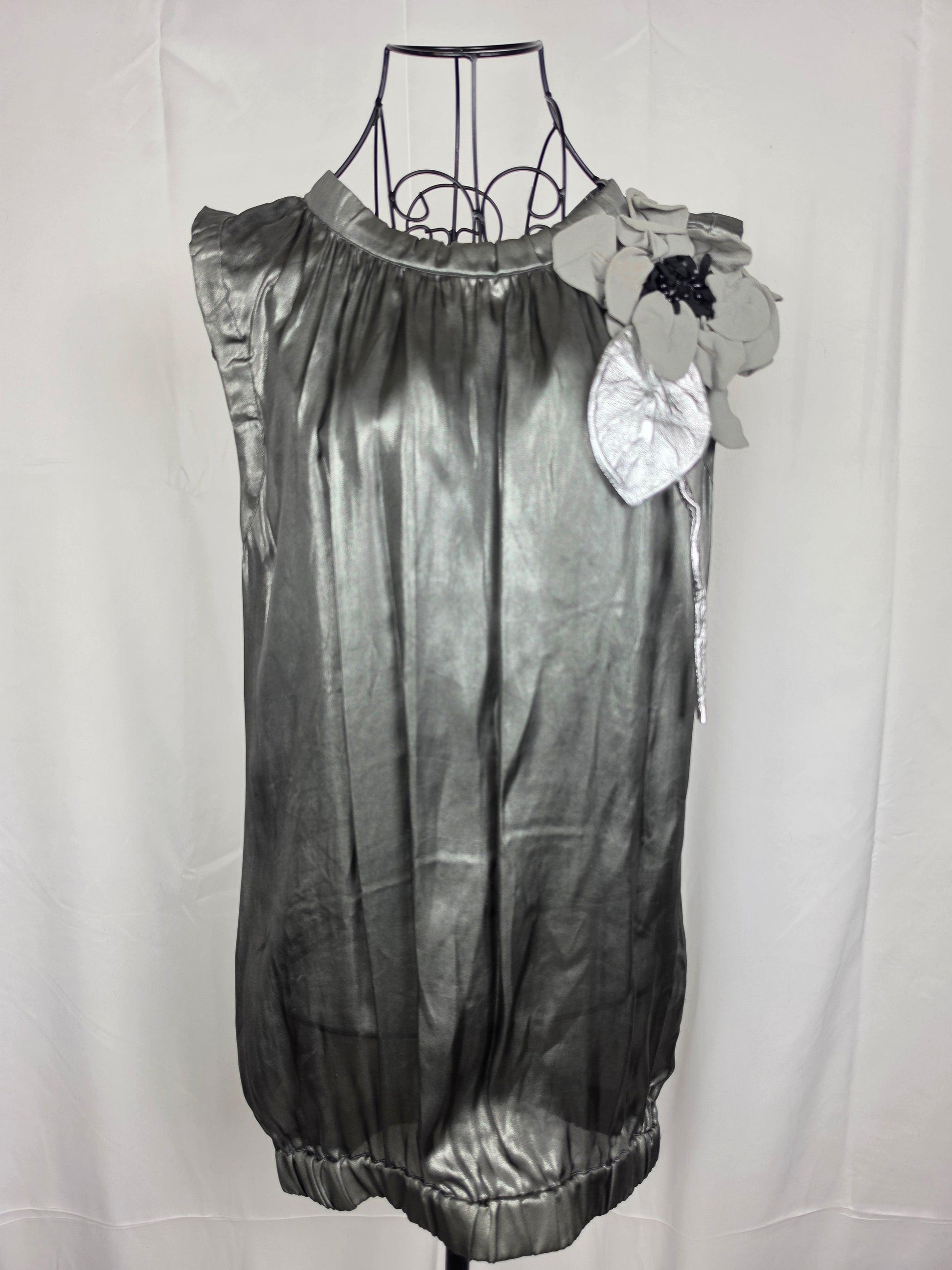 Dolce e Gabbana Top Seta Metallizzata con Spilla Floreale Argento - Pally Vintage Closet