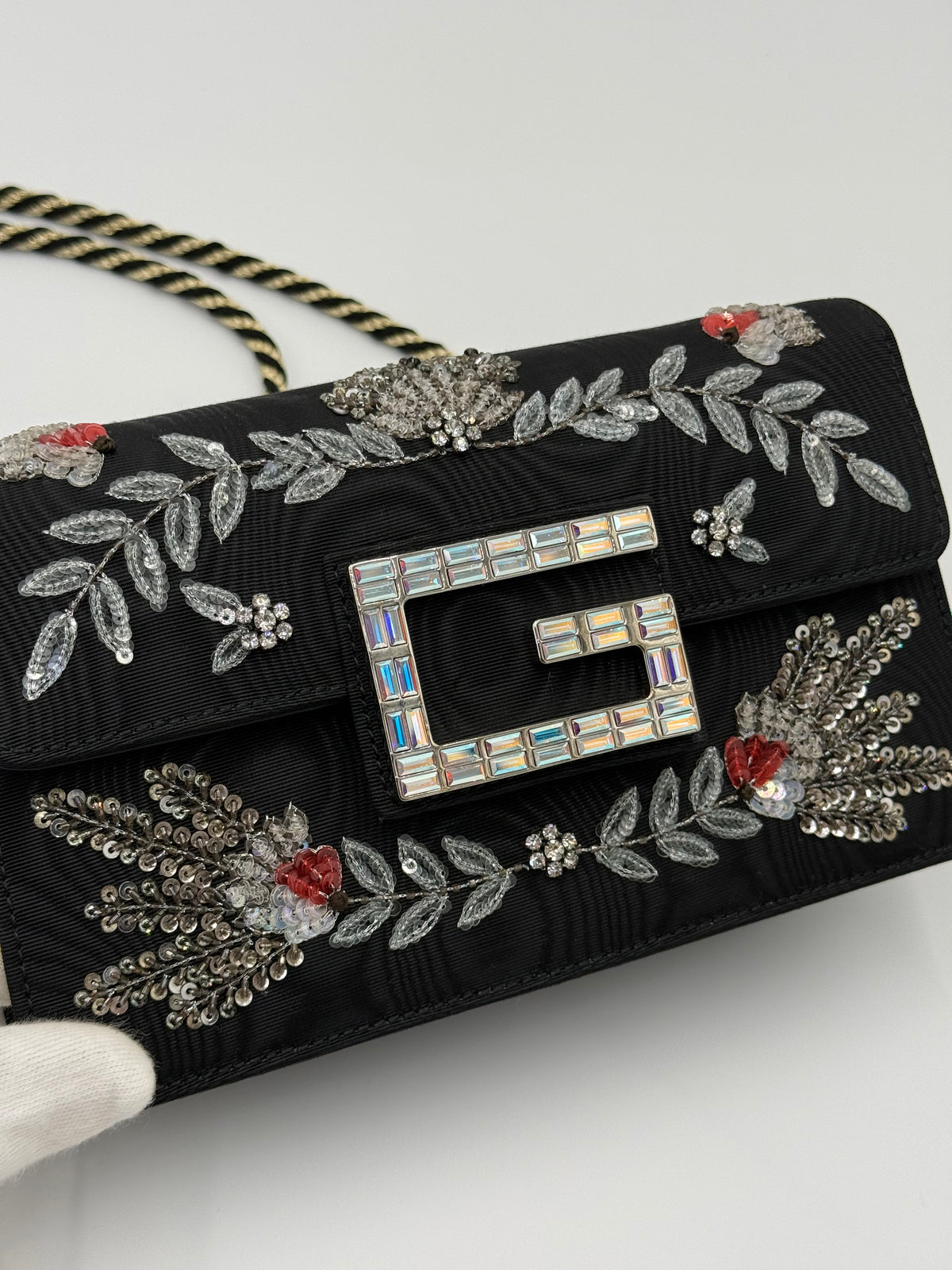 Gucci Borsa a Tracolla Broadway Crystal 'G' in Gros-Grain Ricamato Nero