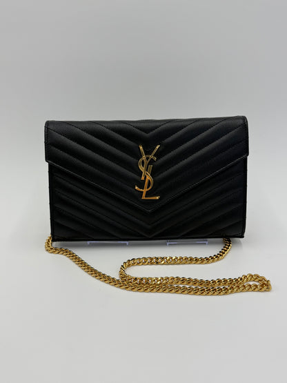 Saint Laurent Borsa a Tracolla Cassandre in Pelle Grain de Poudre con Hardware Dorato Nera