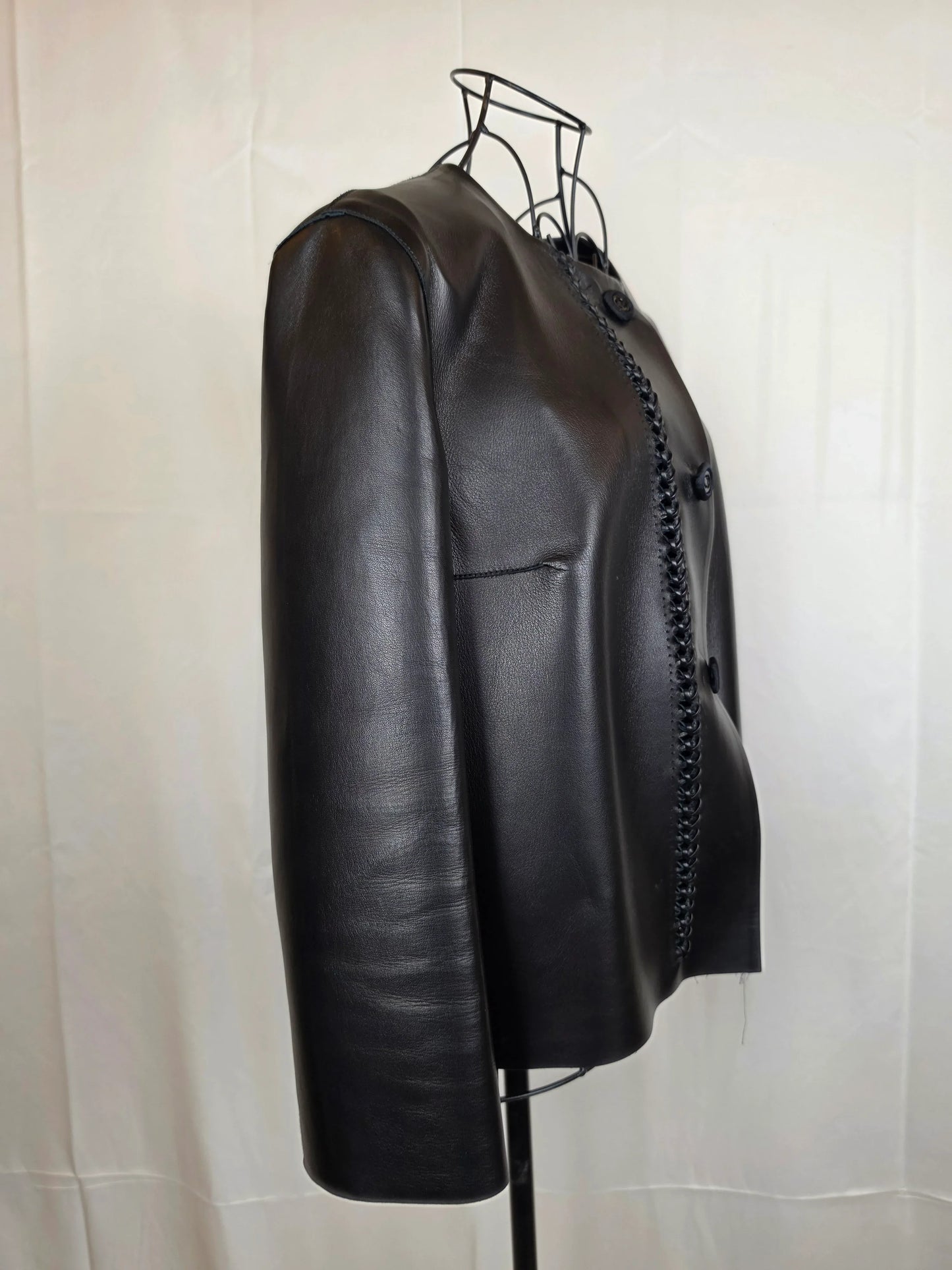 Ermanno-Scervino-Giacca-in-Pelle-con-Dettagli-Intrecciati-Nero-70263534354756 - Pally Vintage Closet
