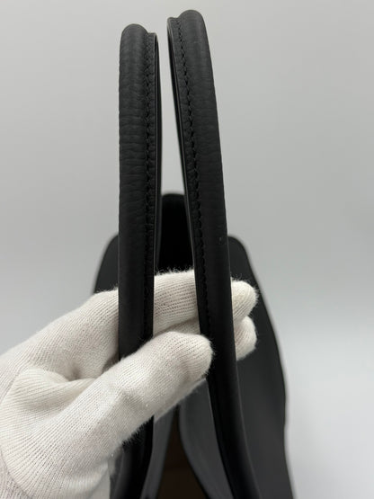 The Row Borsa Tote Marlo in Pelle Granulata Nera