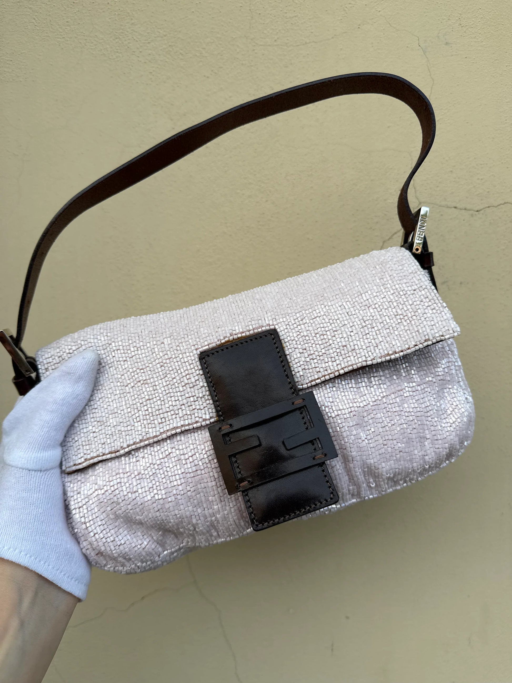 Fendi-Borsa-Baguette-Vintage-Beaded-Rosa-Cipria-e-Pelle-Dark-Brown-70377497002308 - Pally Vintage Closet