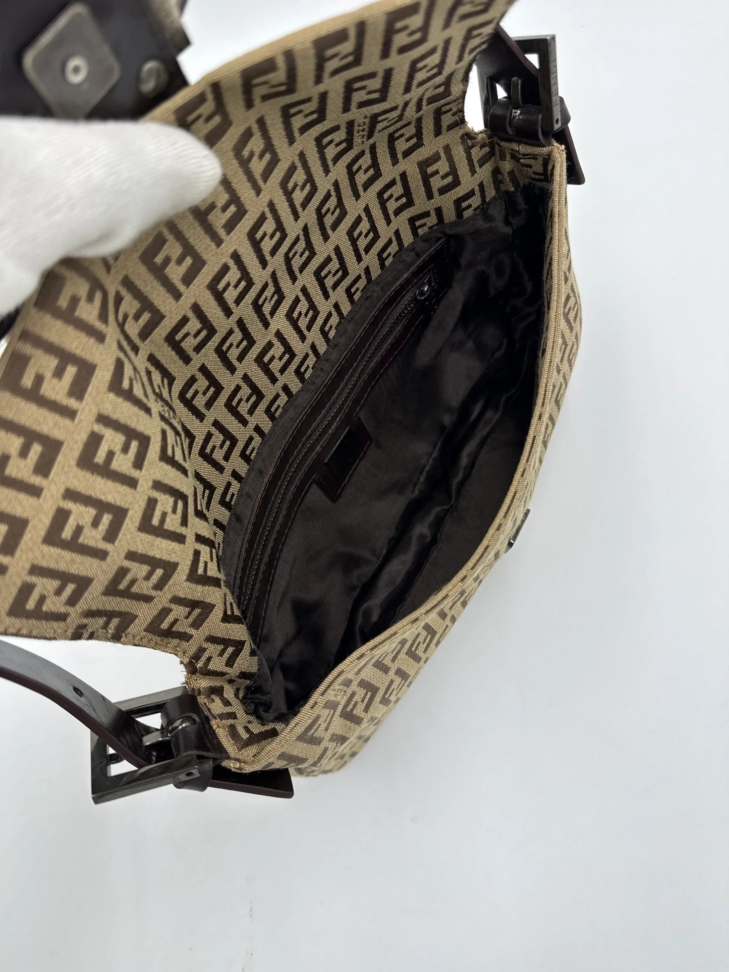 Fendi-Borsa-Baguette-Vintage-in-Tela-Zucchino-Marrone-70377477439812 - Pally Vintage Closet