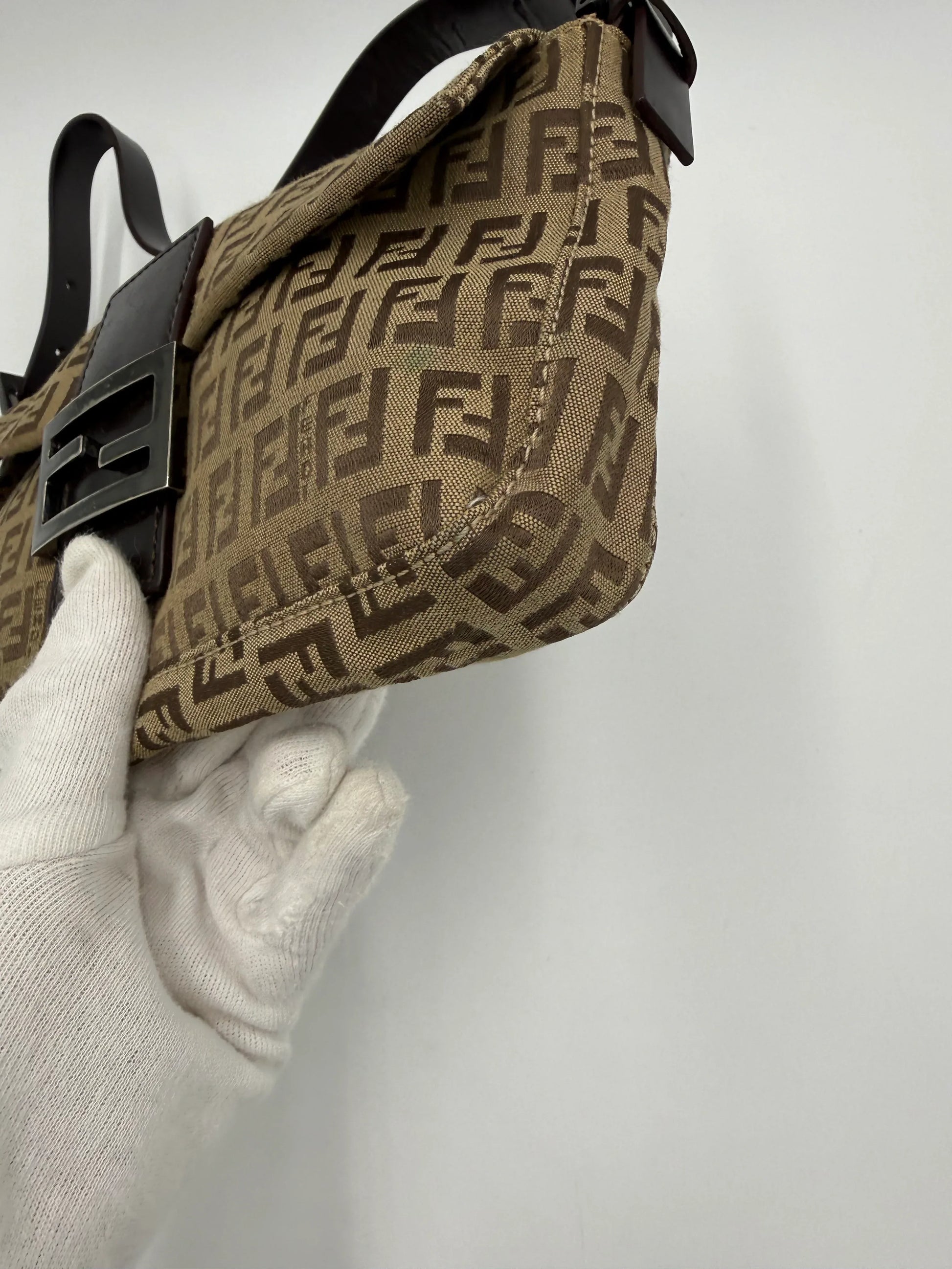Fendi-Borsa-Baguette-Vintage-in-Tela-Zucchino-Marrone-70377477636420 - Pally Vintage Closet
