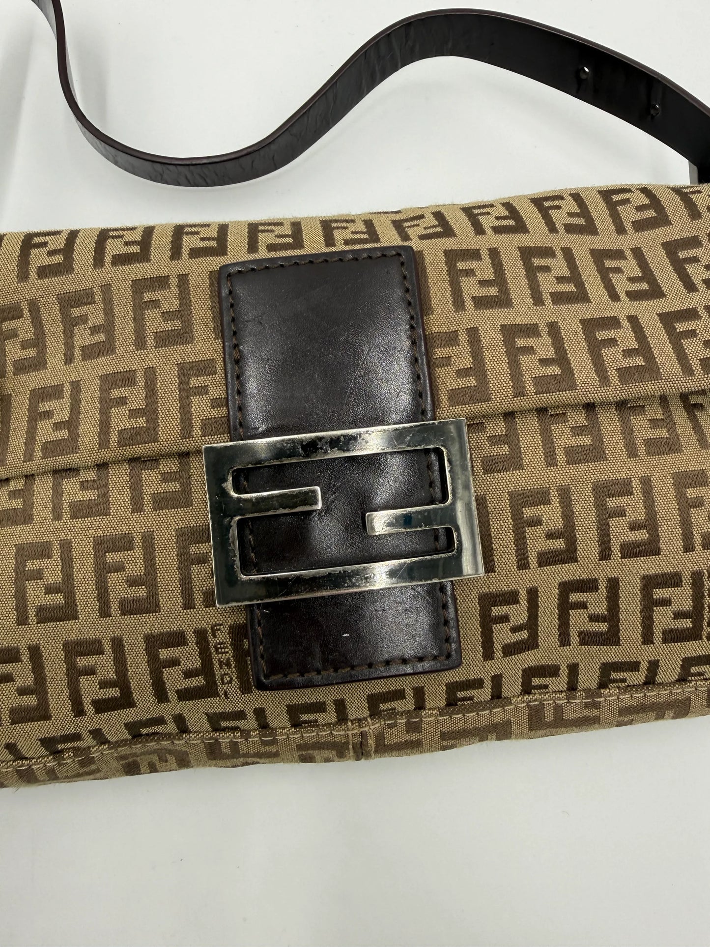 Fendi-Borsa-Baguette-Vintage-in-Tela-Zucchino-Marrone-70377477701956 - Pally Vintage Closet