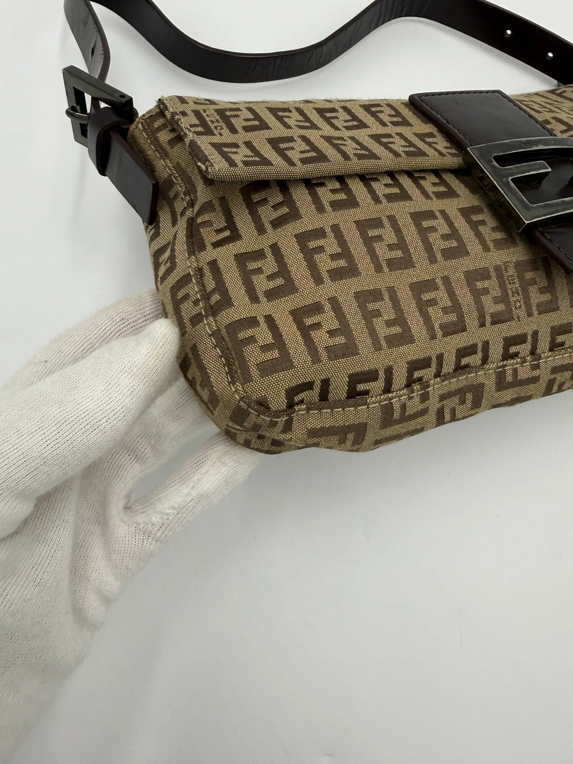 Fendi-Borsa-Baguette-Vintage-in-Tela-Zucchino-Marrone-70377477767492 - Pally Vintage Closet