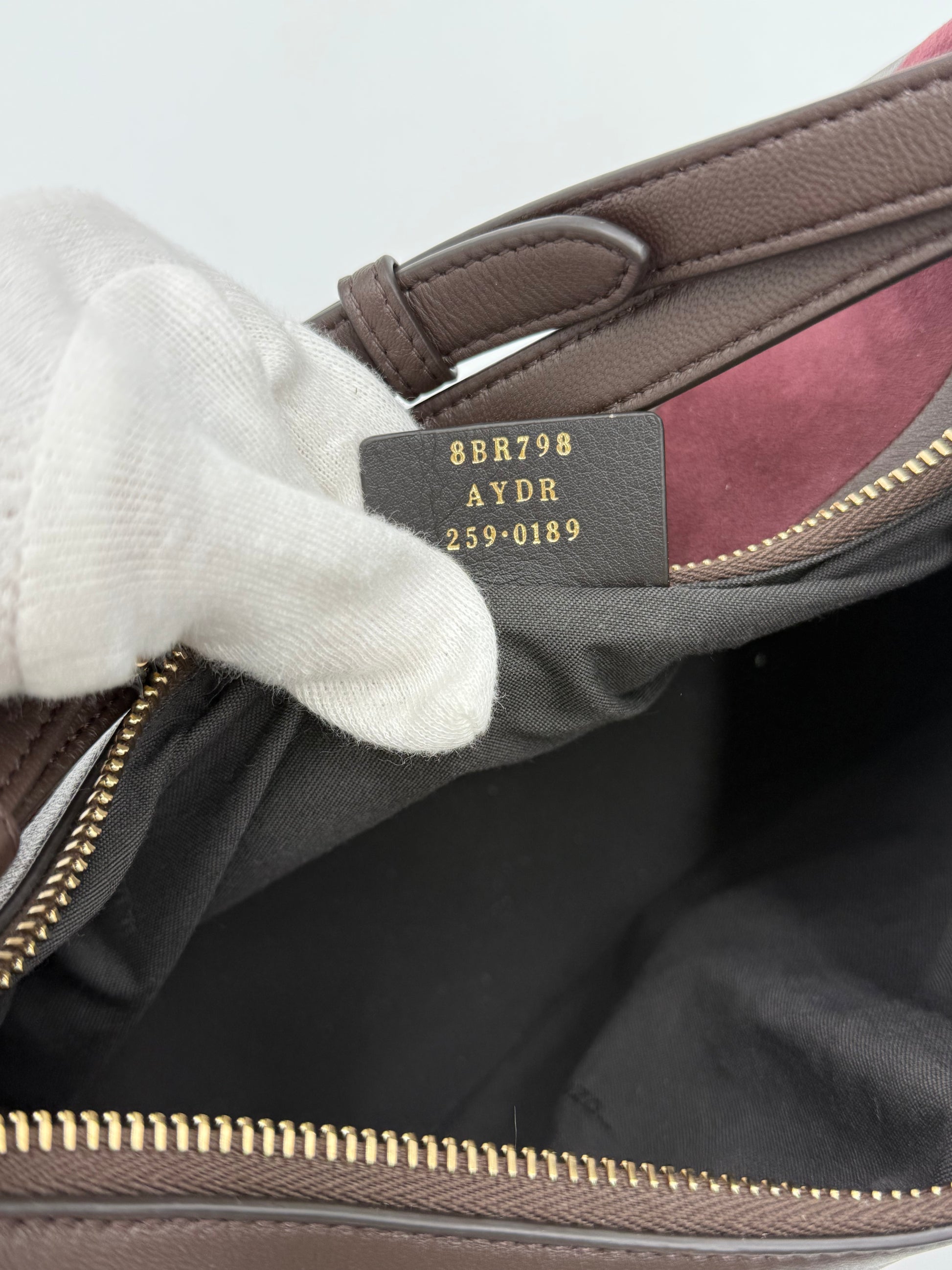 Fendi Borsa Fendigraphy Hobo in Pelle e Suede Borgogna - Pally Vintage Closet