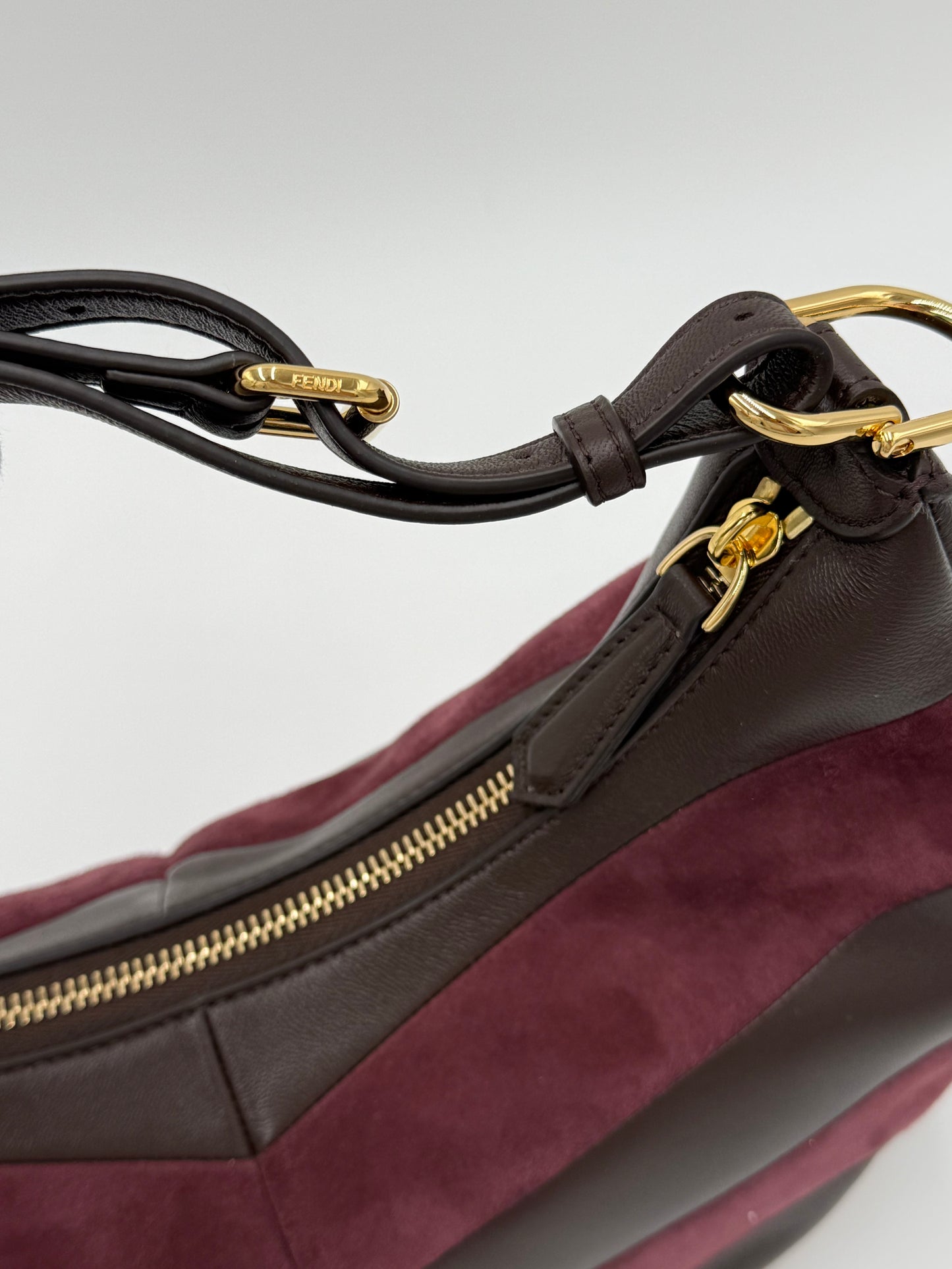 Fendi Borsa Fendigraphy Hobo in Pelle e Suede Borgogna - Pally Vintage Closet