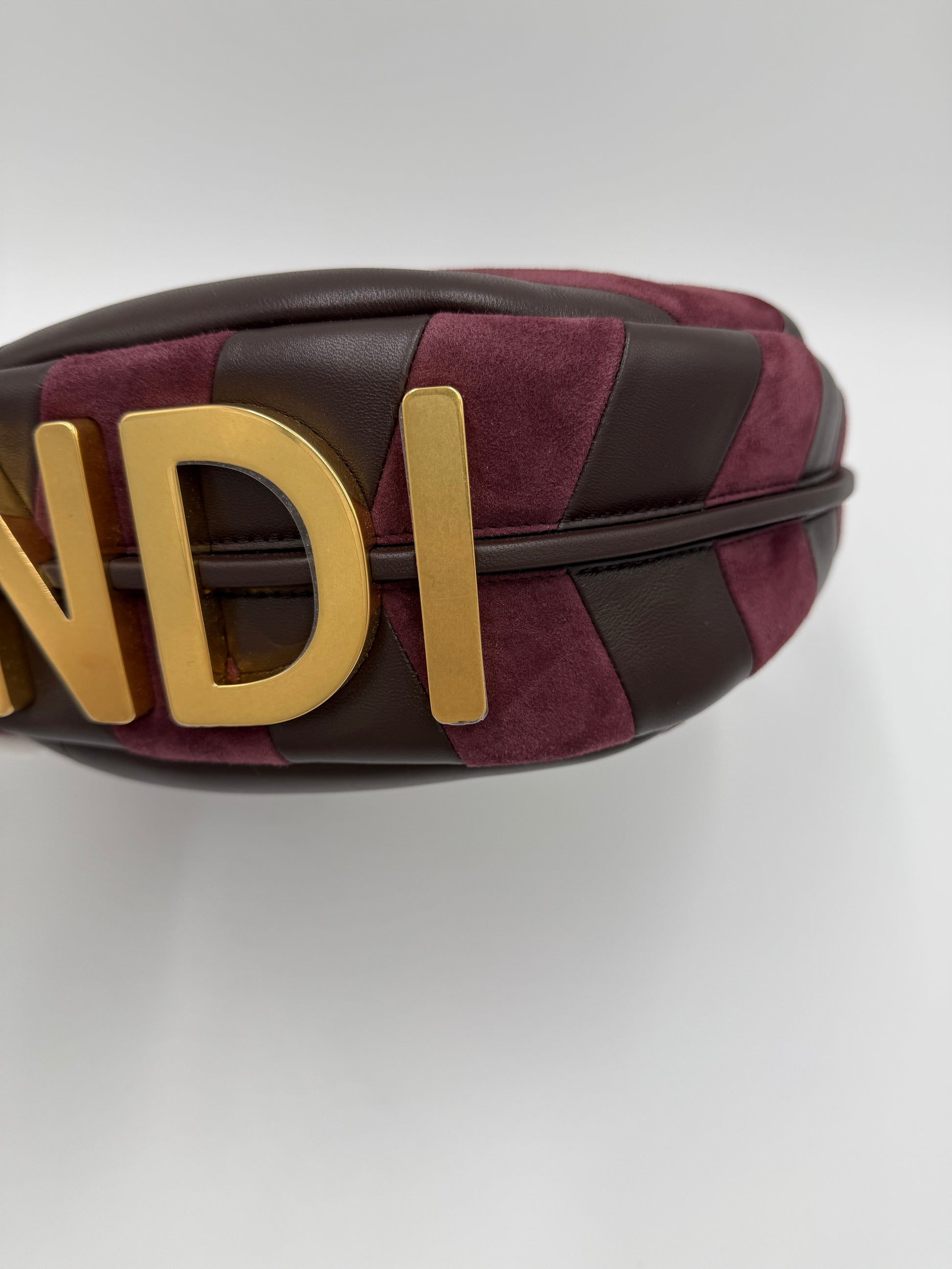 Fendi Borsa Fendigraphy Hobo in Pelle e Suede Borgogna - Pally Vintage Closet