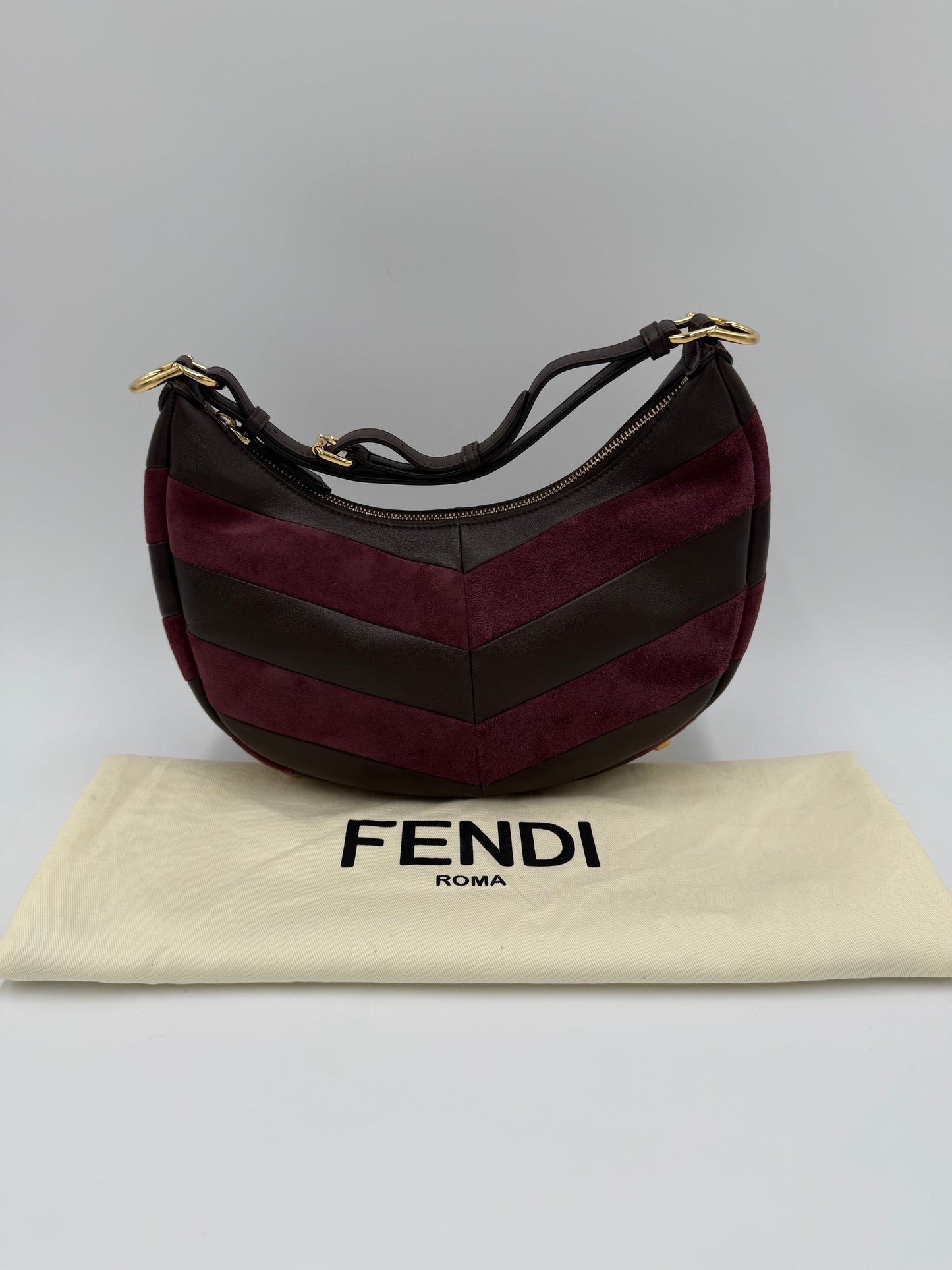 Fendi Borsa Fendigraphy Hobo in Pelle e Suede Borgogna - Pally Vintage Closet