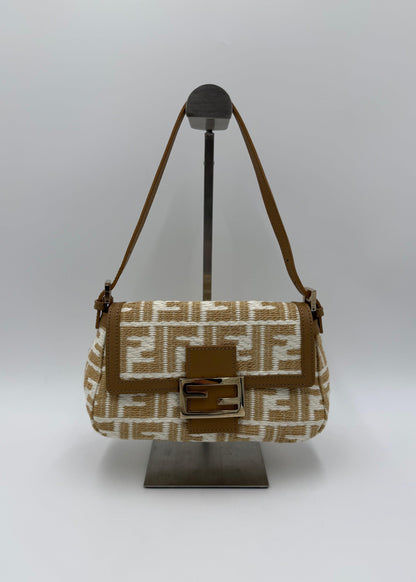 Fendi-Borsa-Mamma-Baguette-Mini-Vintage-in-Rafia-Intrecciata-Beige-e-Bianco-70493944119620 - Pally Vintage Closet