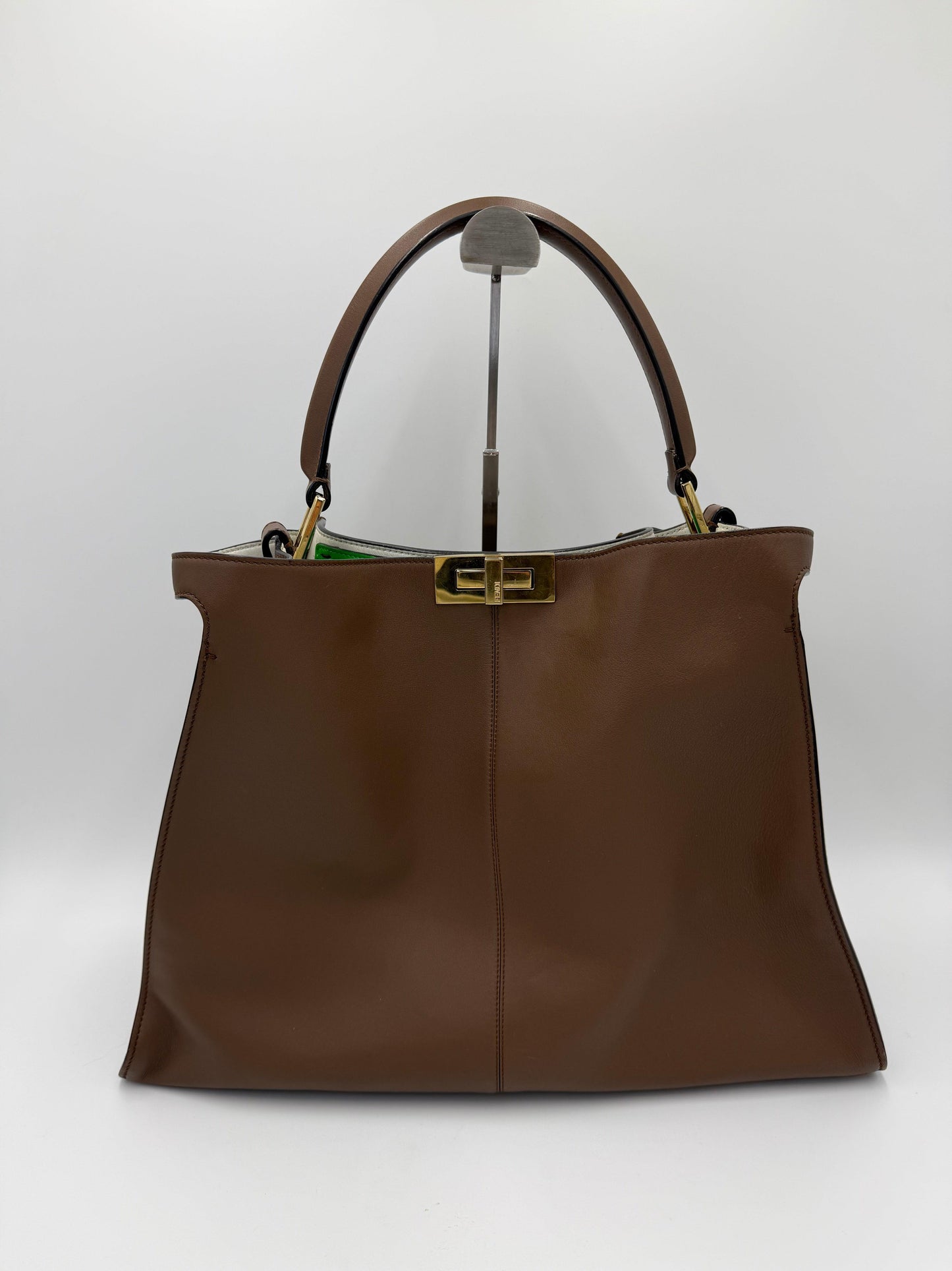 Fendi Borsa Peekaboo ISeeU Medium in Pelle Marrone con Interno Verde