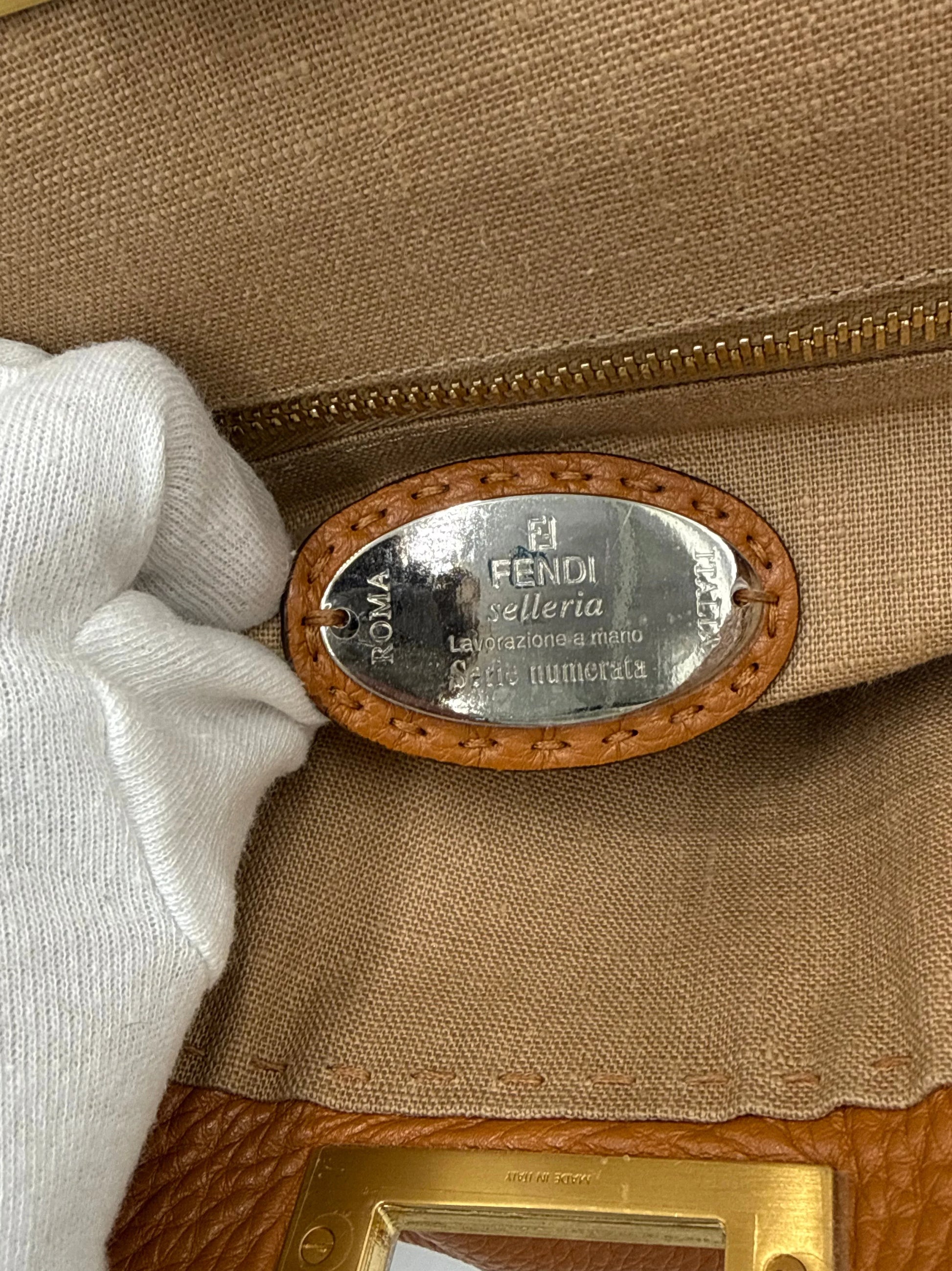 Fendi Borsa Peekaboo Selleria Vintage Grande in Pelle Cuoio Roman - Pally Vintage Closet