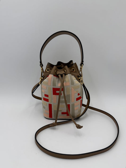 Fendi Borsa Secchiello Mon Trésor in Tela Ricamata e Pelle - Pally Vintage Closet