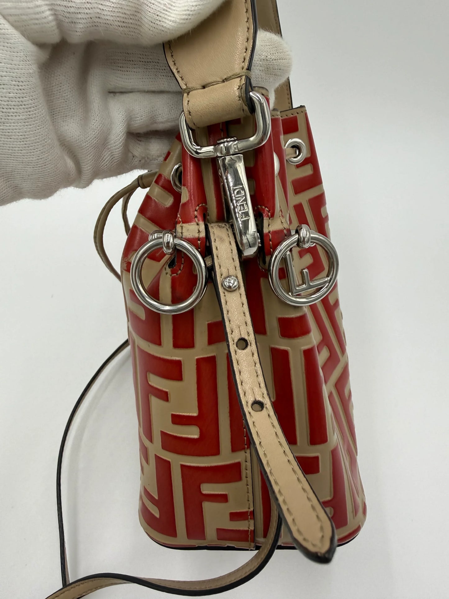 Fendi-Borsa-a-Secchiello-Mon-Tresor-Mini-in-Pelle-Zucca-Embossed-Rosso-70314488201540 - Pally Vintage Closet