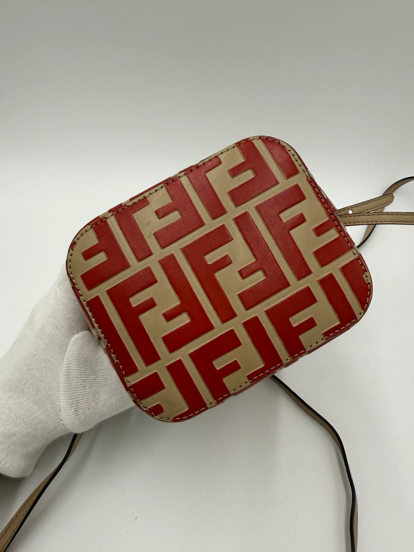 Fendi-Borsa-a-Secchiello-Mon-Tresor-Mini-in-Pelle-Zucca-Embossed-Rosso-70314488332612 - Pally Vintage Closet