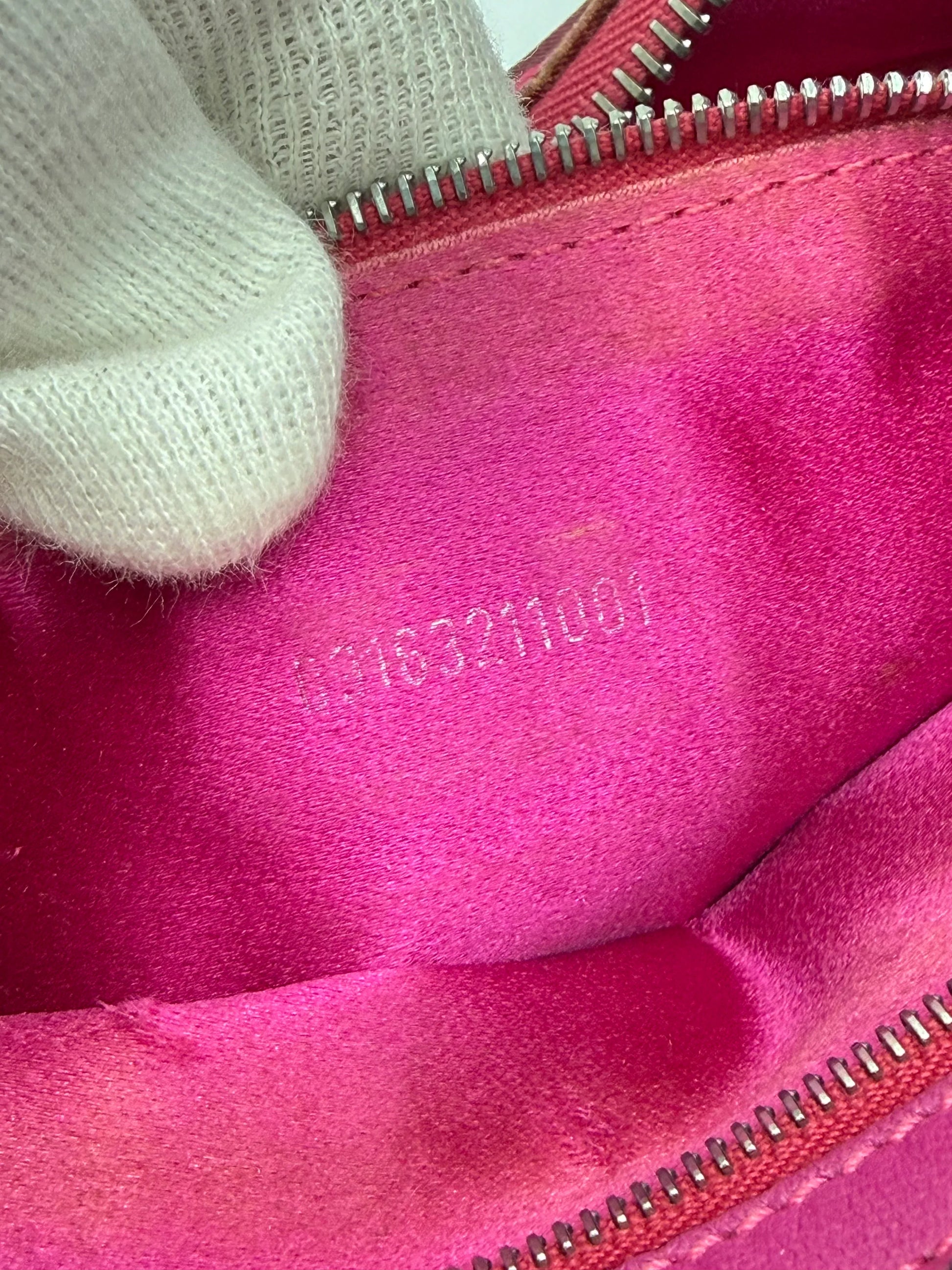 Fendi Borsa a Tracolla Croissant con Logo FF Fucsia - Pally Vintage Closet