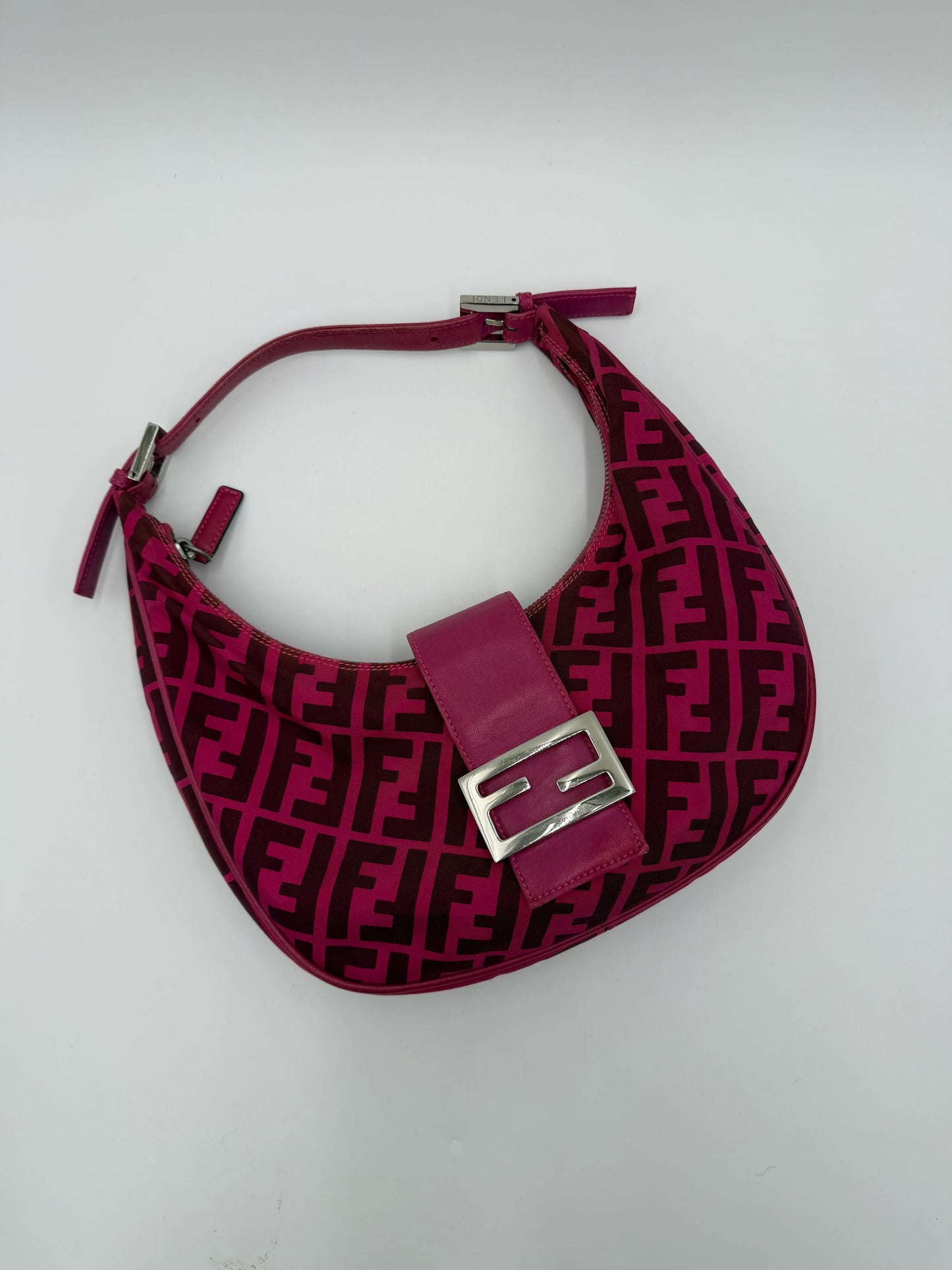 Fendi Borsa a Tracolla Croissant con Logo FF Fucsia - Pally Vintage Closet