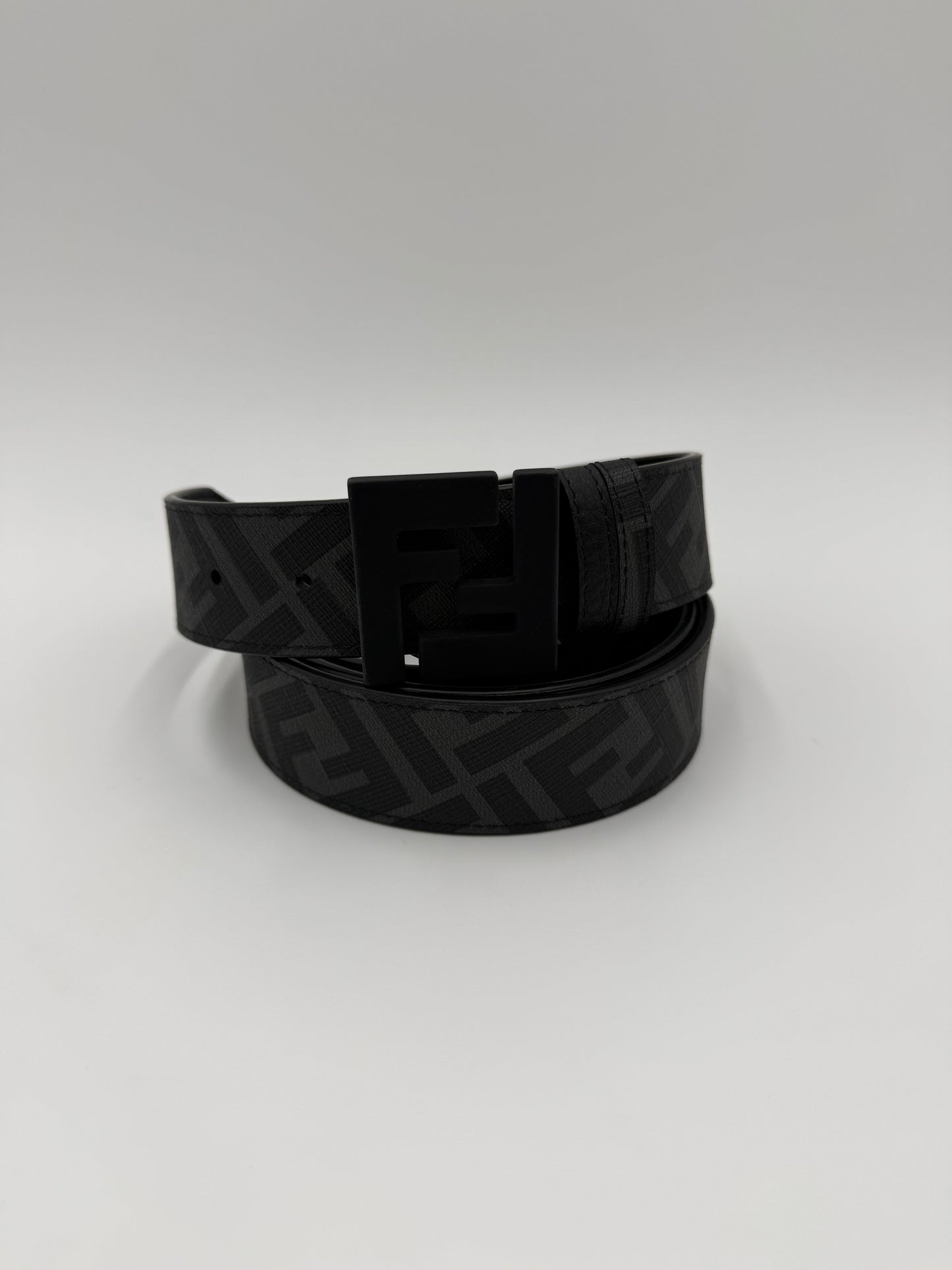 Fendi Cintura Reversibile FF Pelle Nera - Pally Vintage Closet