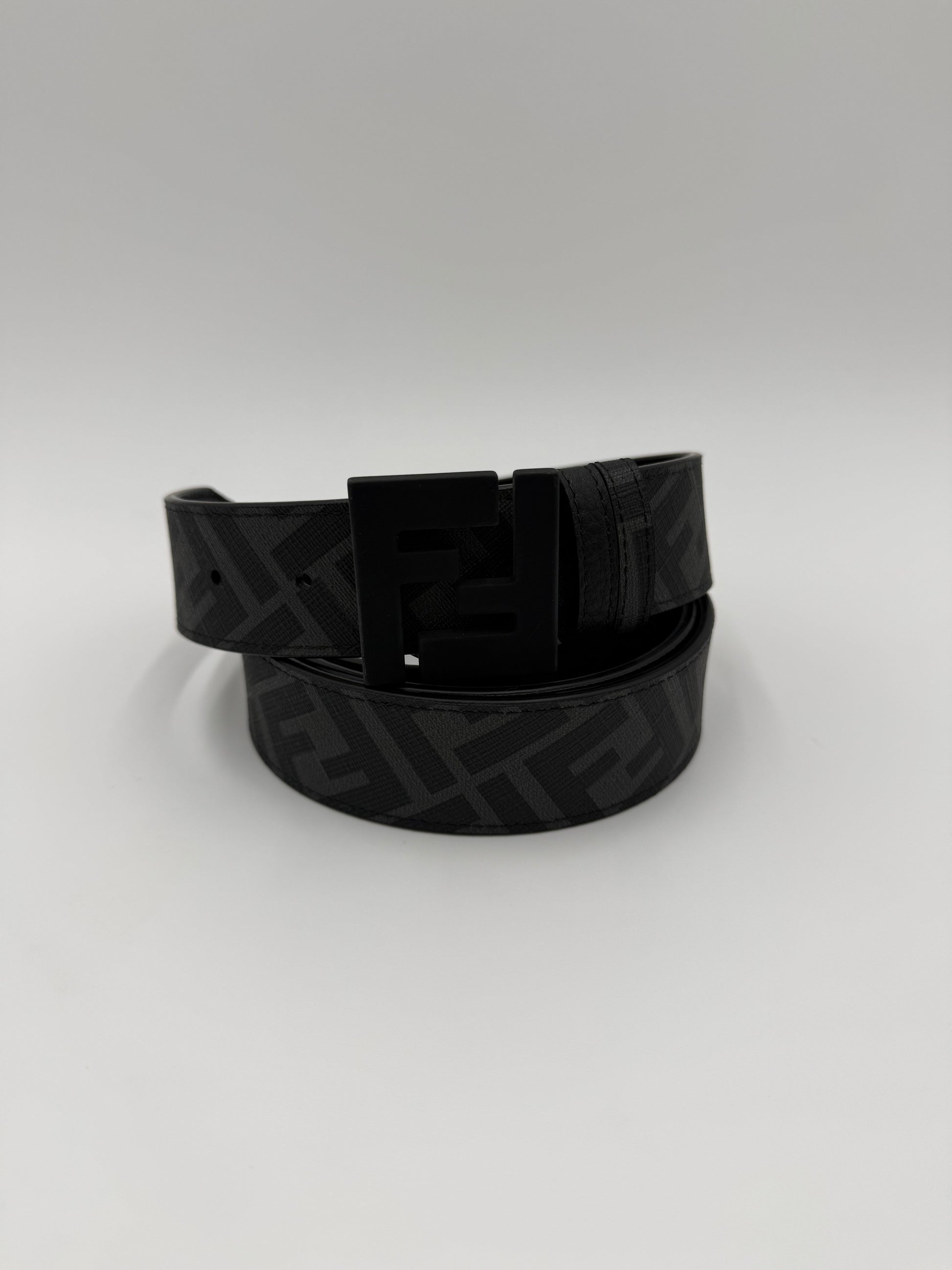 Fendi Cintura Reversibile FF Pelle Nera - Pally Vintage Closet