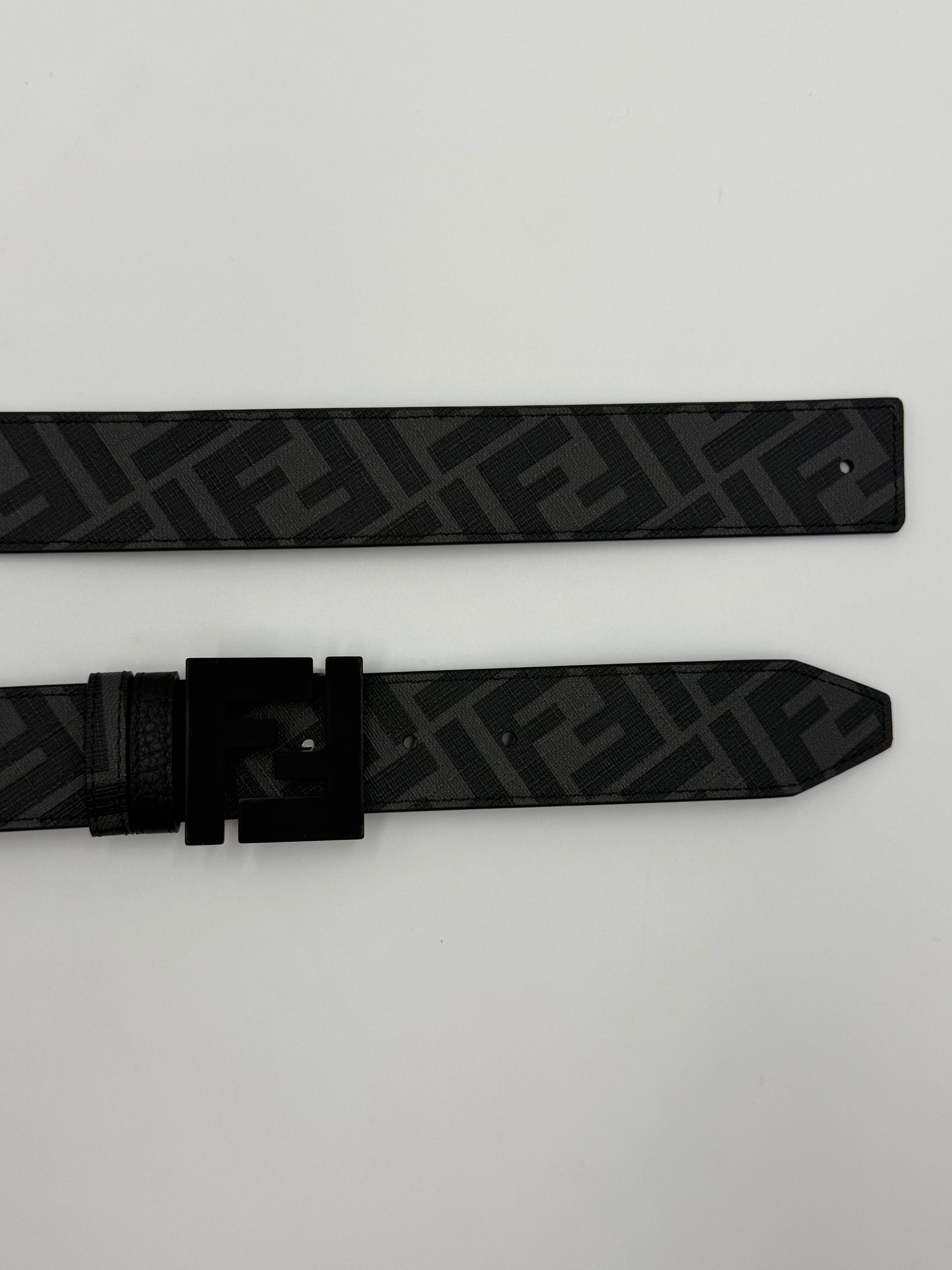 Fendi Cintura Reversibile FF Pelle Nera - Pally Vintage Closet