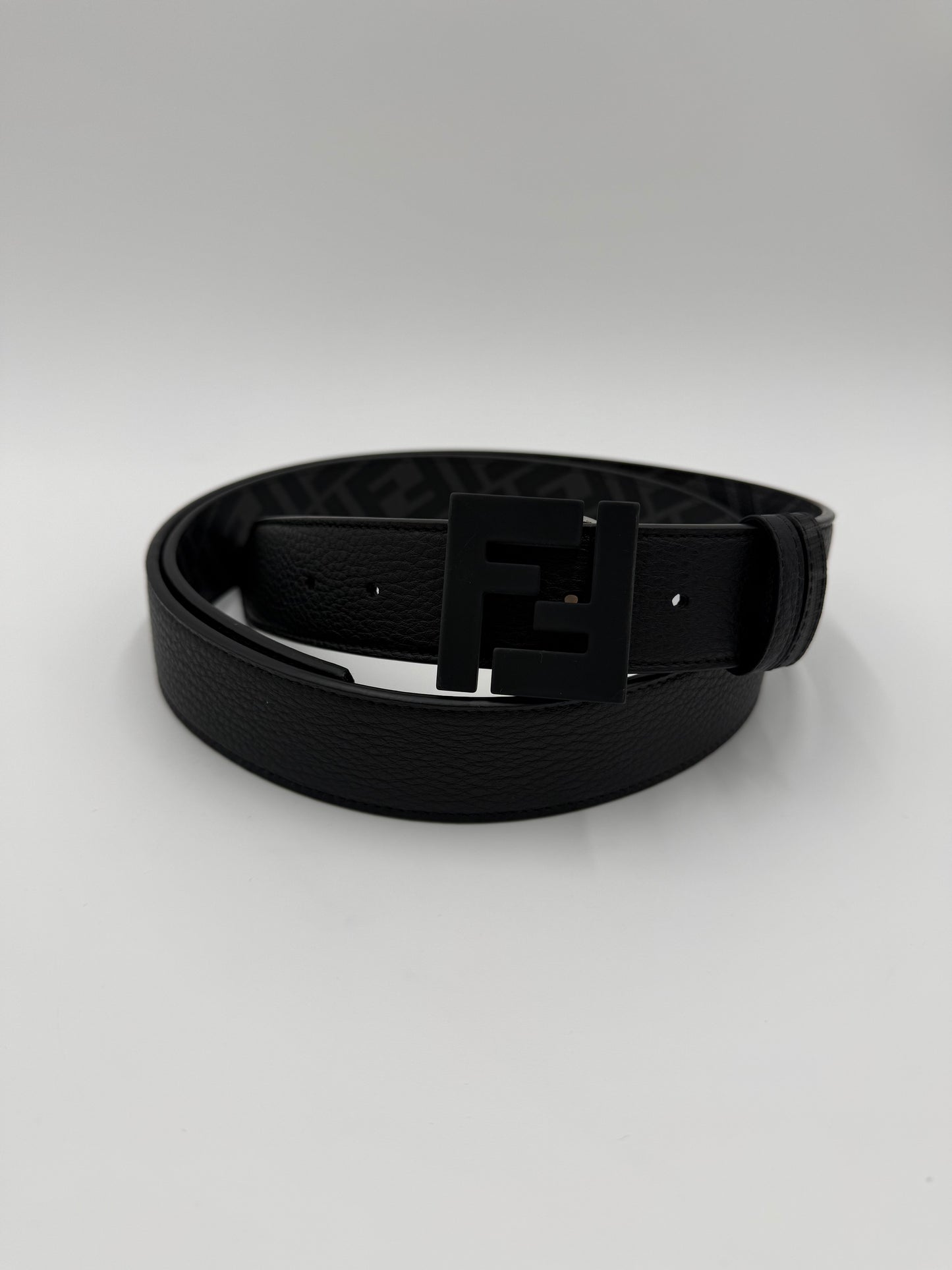Fendi Cintura Reversibile FF Pelle Nera - Pally Vintage Closet