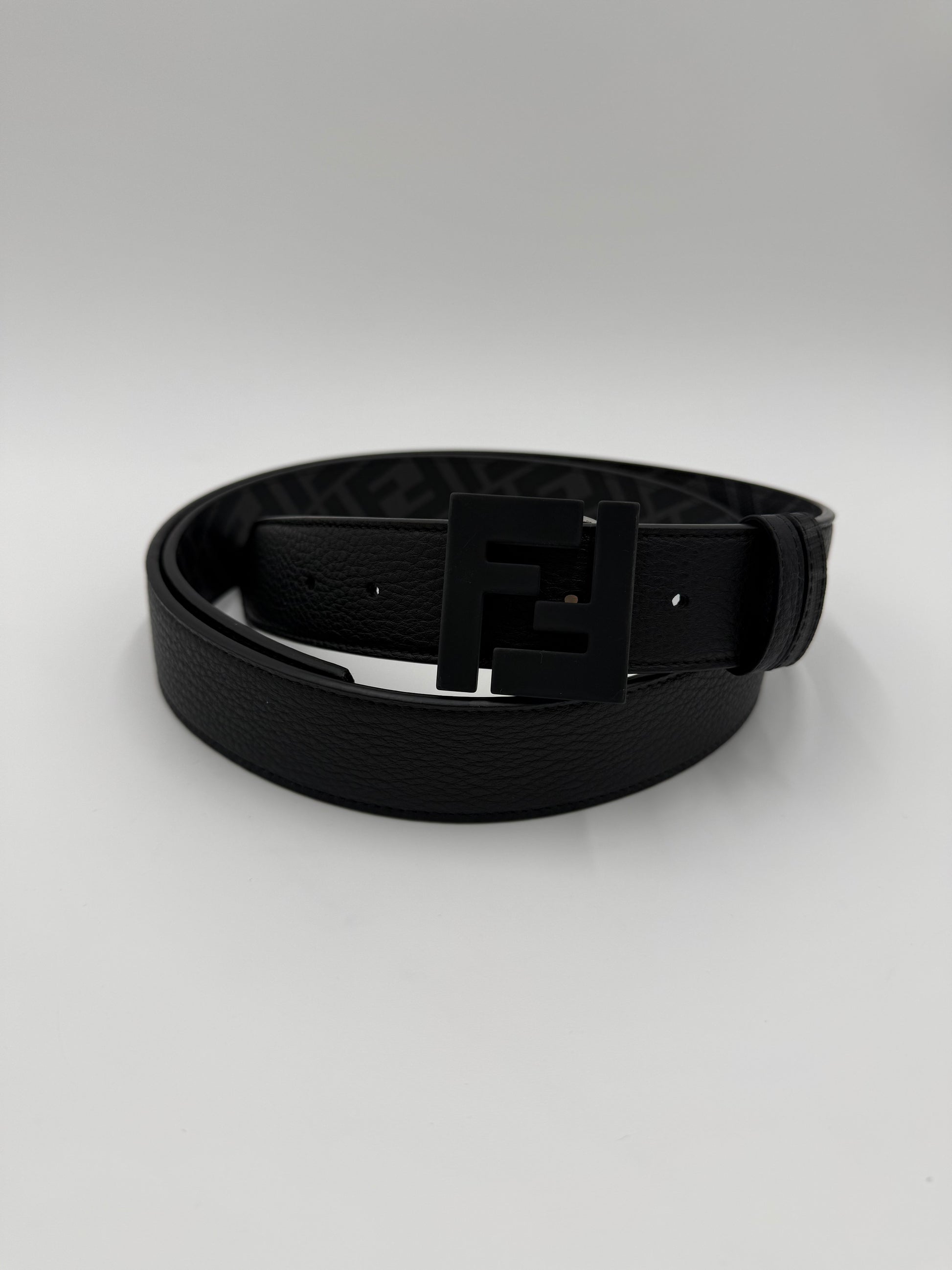 Fendi Cintura Reversibile FF Pelle Nera - Pally Vintage Closet