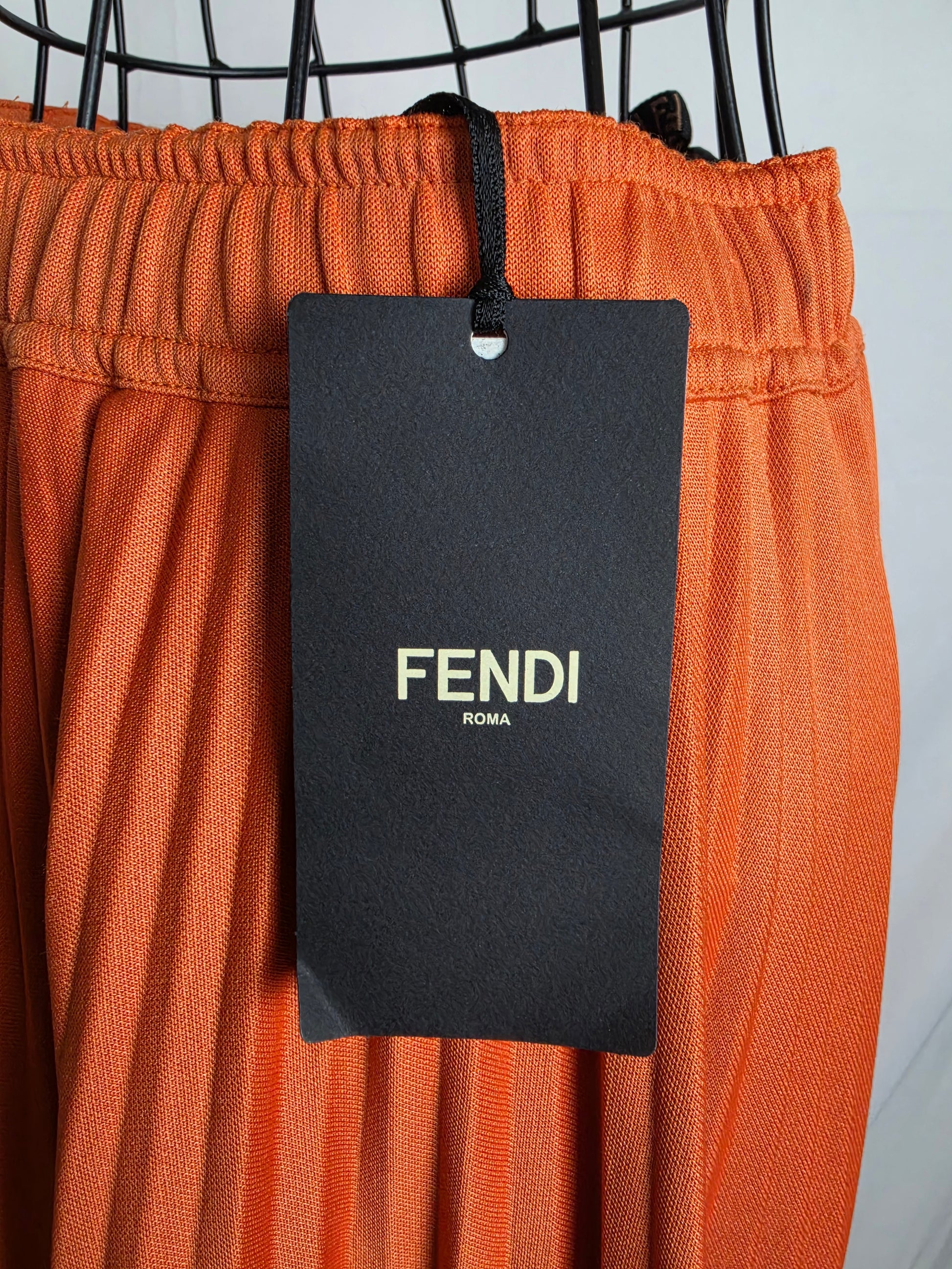 Fendi Gonna Midi Plissettata in Kumquat Arancione - Pally Vintage Closet