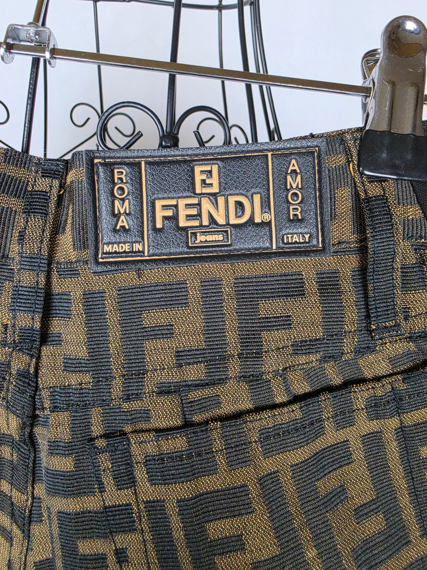 Fendi Jeans Shorts Vintage in Monogram Zucca Marrone - Pally Vintage Closet