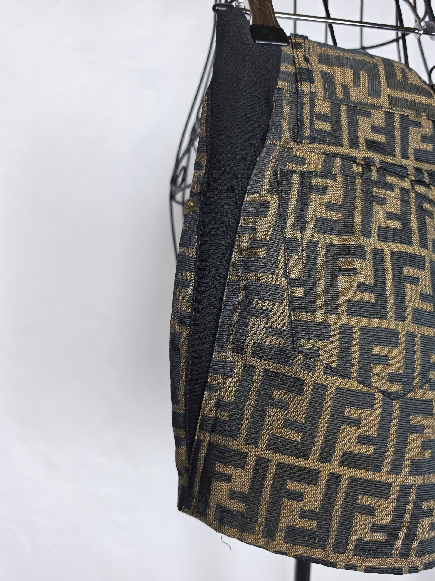Fendi Jeans Shorts Vintage in Monogram Zucca Marrone - Pally Vintage Closet