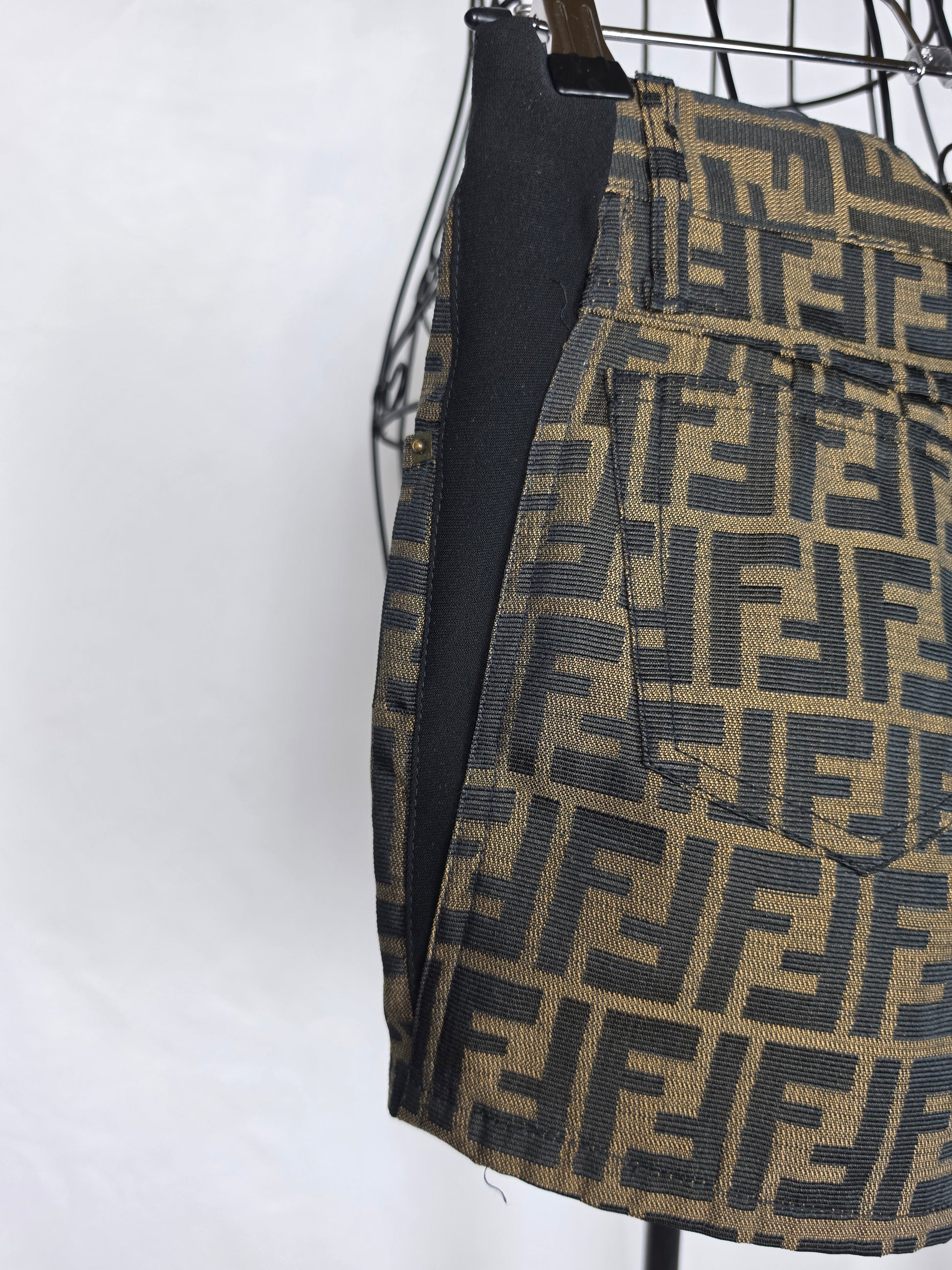 Fendi Jeans Shorts Vintage in Monogram Zucca Marrone - Pally Vintage Closet