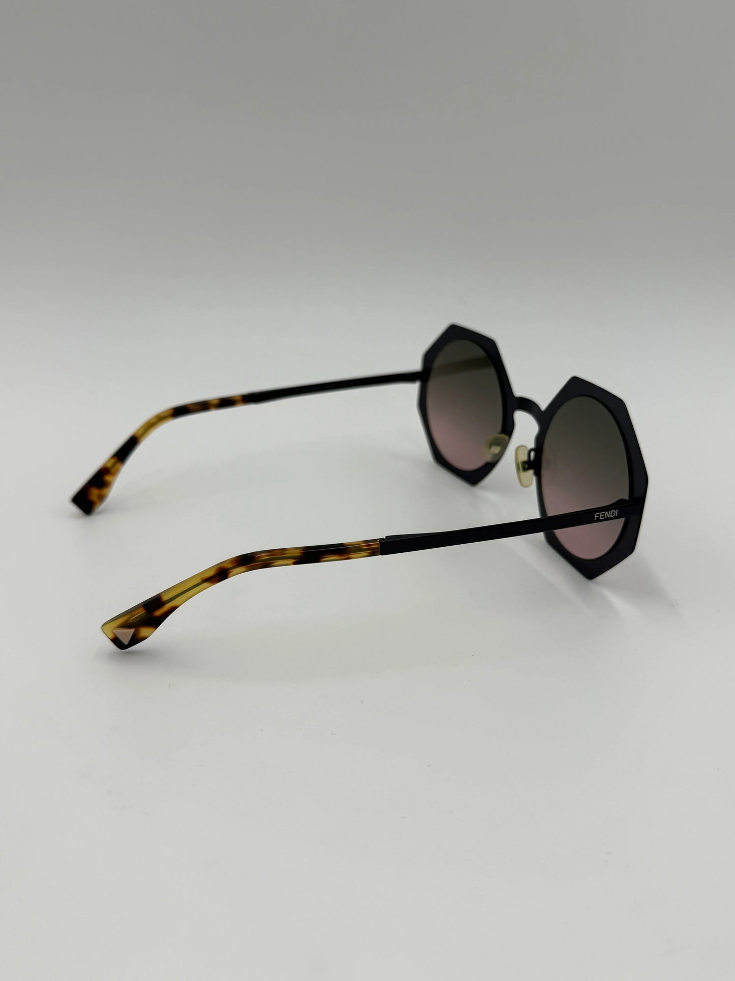 Fendi-Occhiali-da-Sole-Iridia-Design-Ottagonale-Viola-Scuro-70314550296900 - Pally Vintage Closet