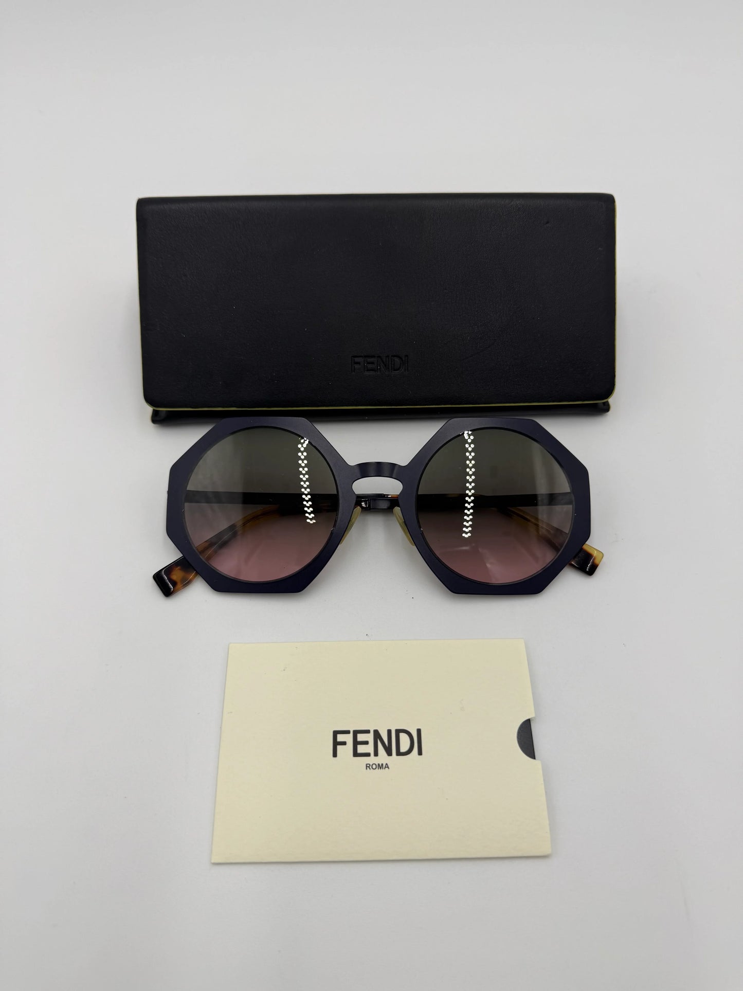 Fendi-Occhiali-da-Sole-Iridia-Design-Ottagonale-Viola-Scuro-70314550395204 - Pally Vintage Closet