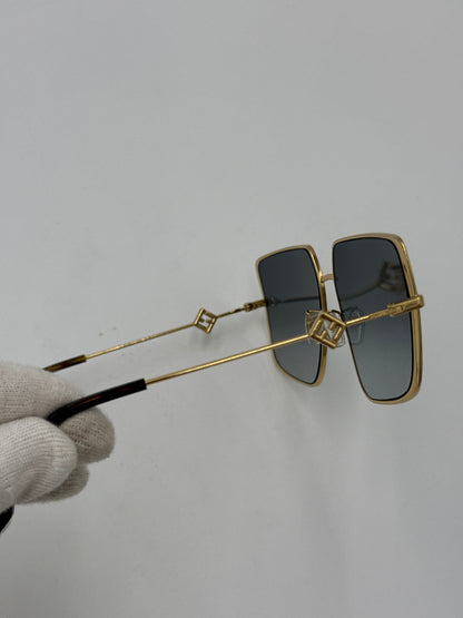 Fendi Occhiali da Sole Modello Geometrico Oversize in Metallo Dorato