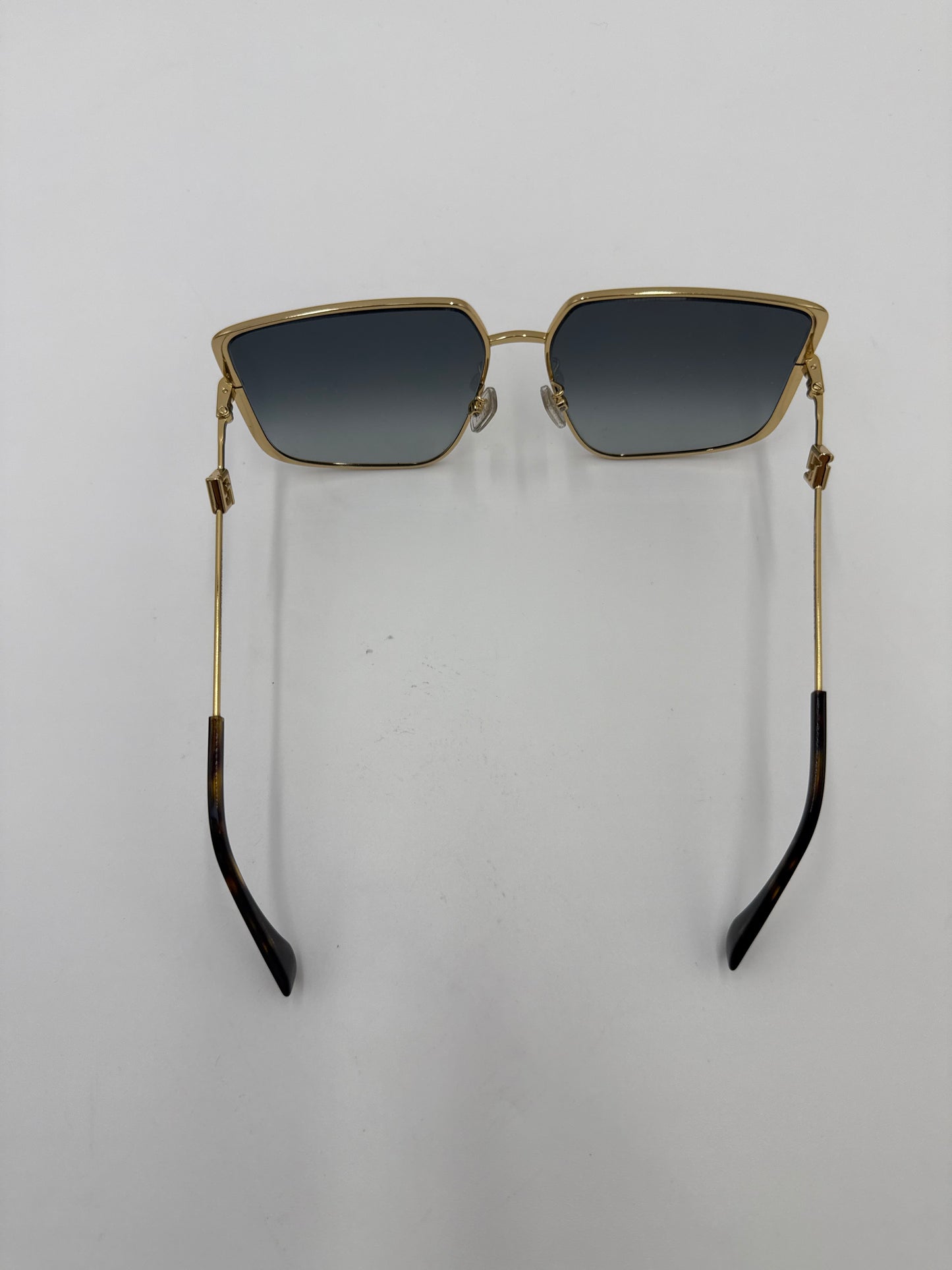 Fendi Occhiali da Sole Modello Geometrico Oversize in Metallo Dorato