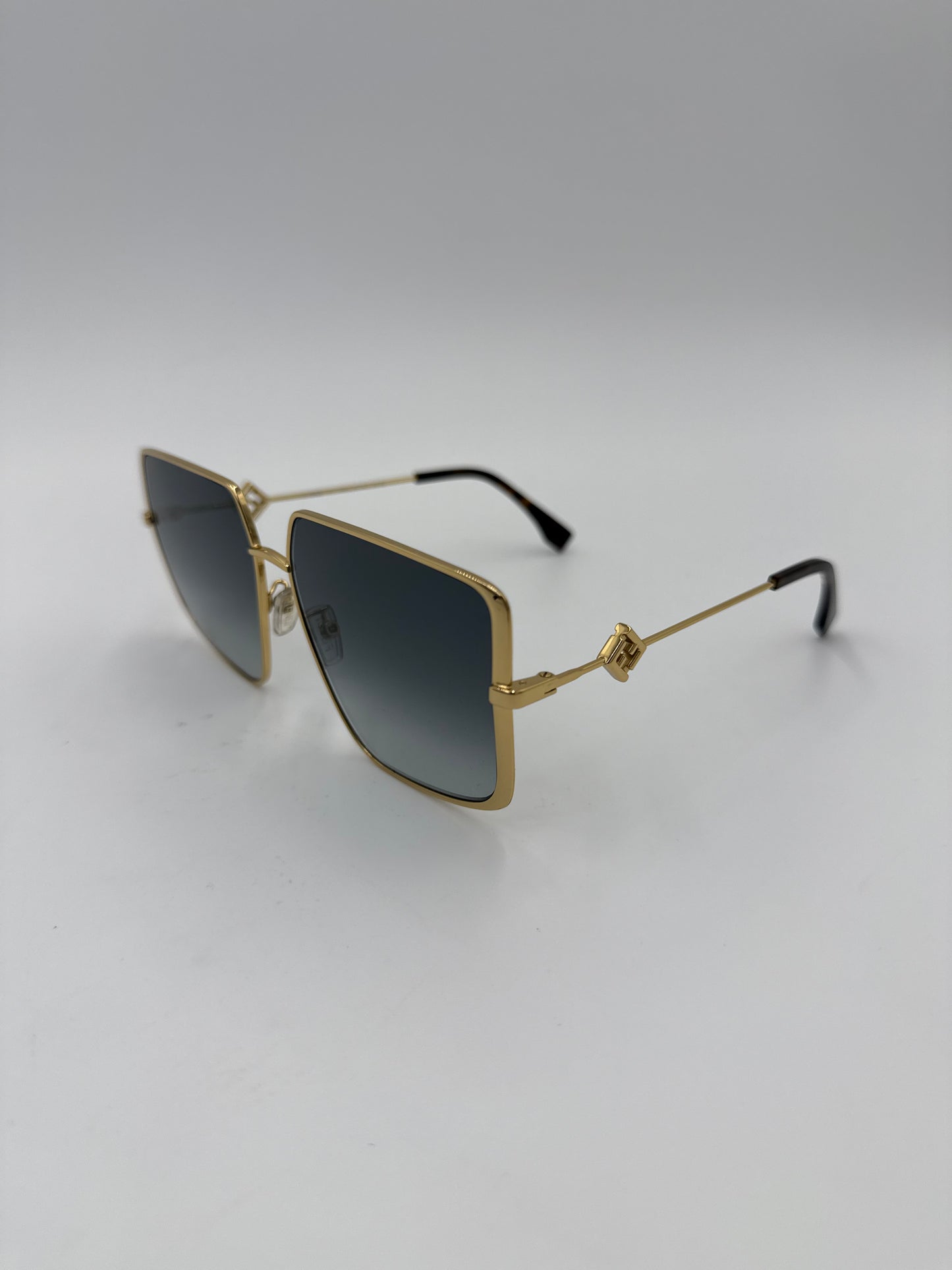 Fendi Occhiali da Sole Modello Geometrico Oversize in Metallo Dorato