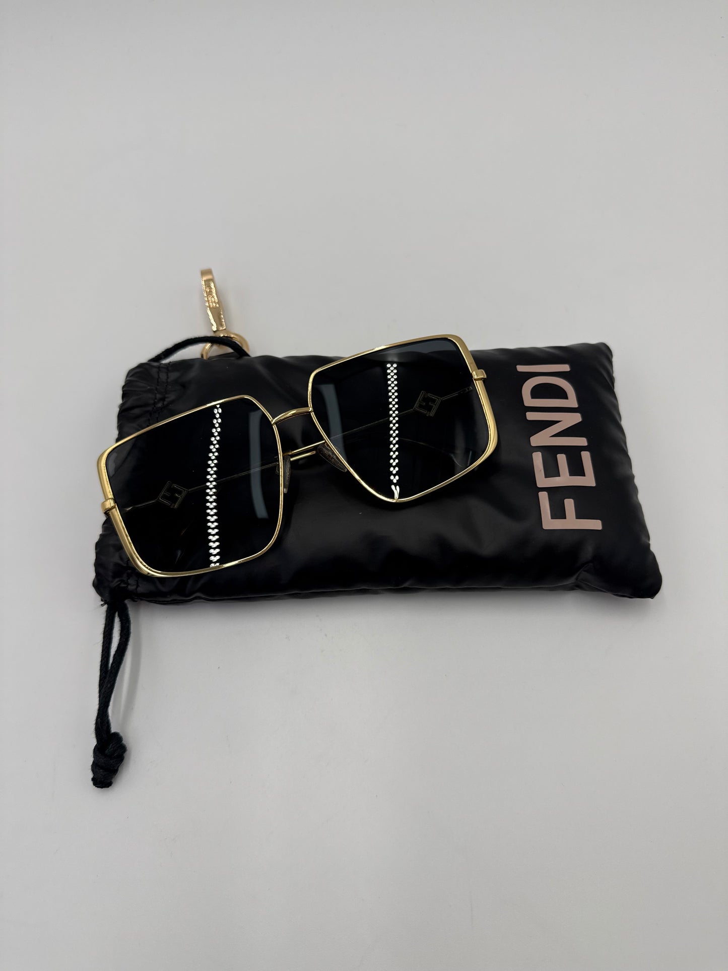 Fendi Occhiali da Sole Modello Geometrico Oversize in Metallo Dorato
