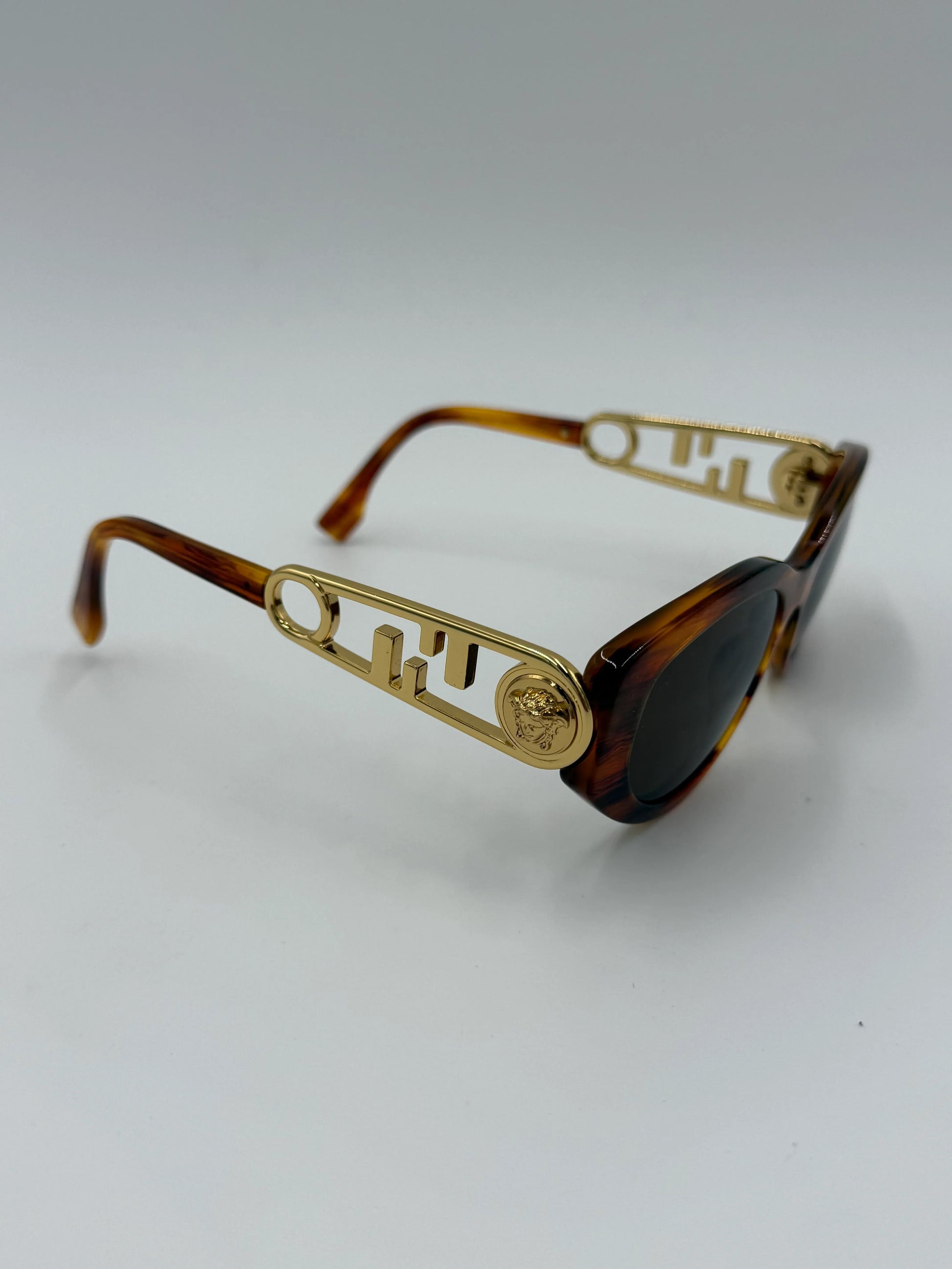 Fendi-Occhiali-da-Sole-Safety-Pin-Collezione-Fendace-Tartarugati-70314547708228 - Pally Vintage Closet
