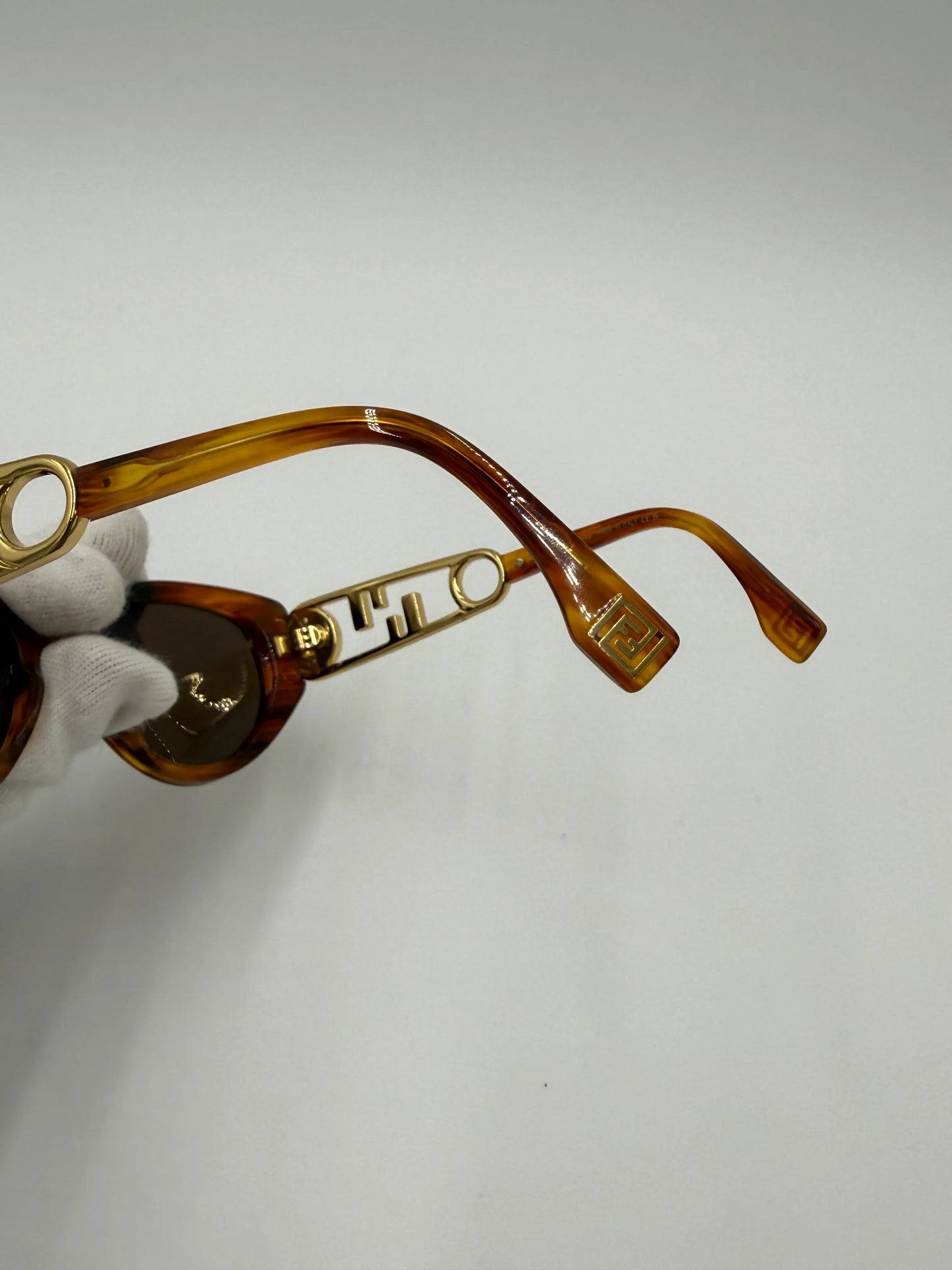 Fendi-Occhiali-da-Sole-Safety-Pin-Collezione-Fendace-Tartarugati-70314547806532 - Pally Vintage Closet