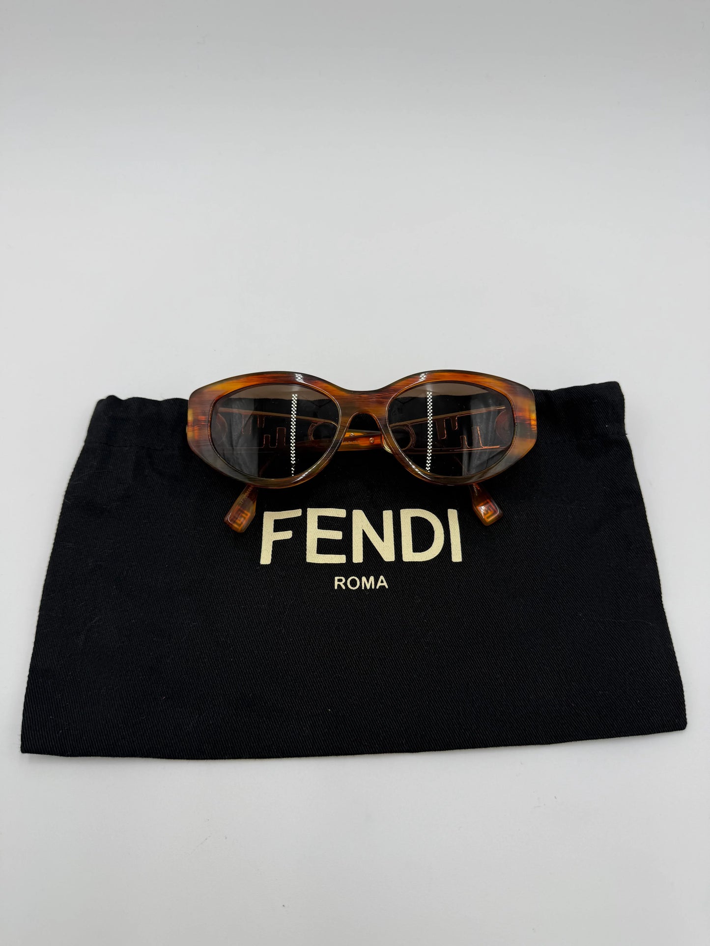 Fendi-Occhiali-da-Sole-Safety-Pin-Collezione-Fendace-Tartarugati-70314547937604 - Pally Vintage Closet