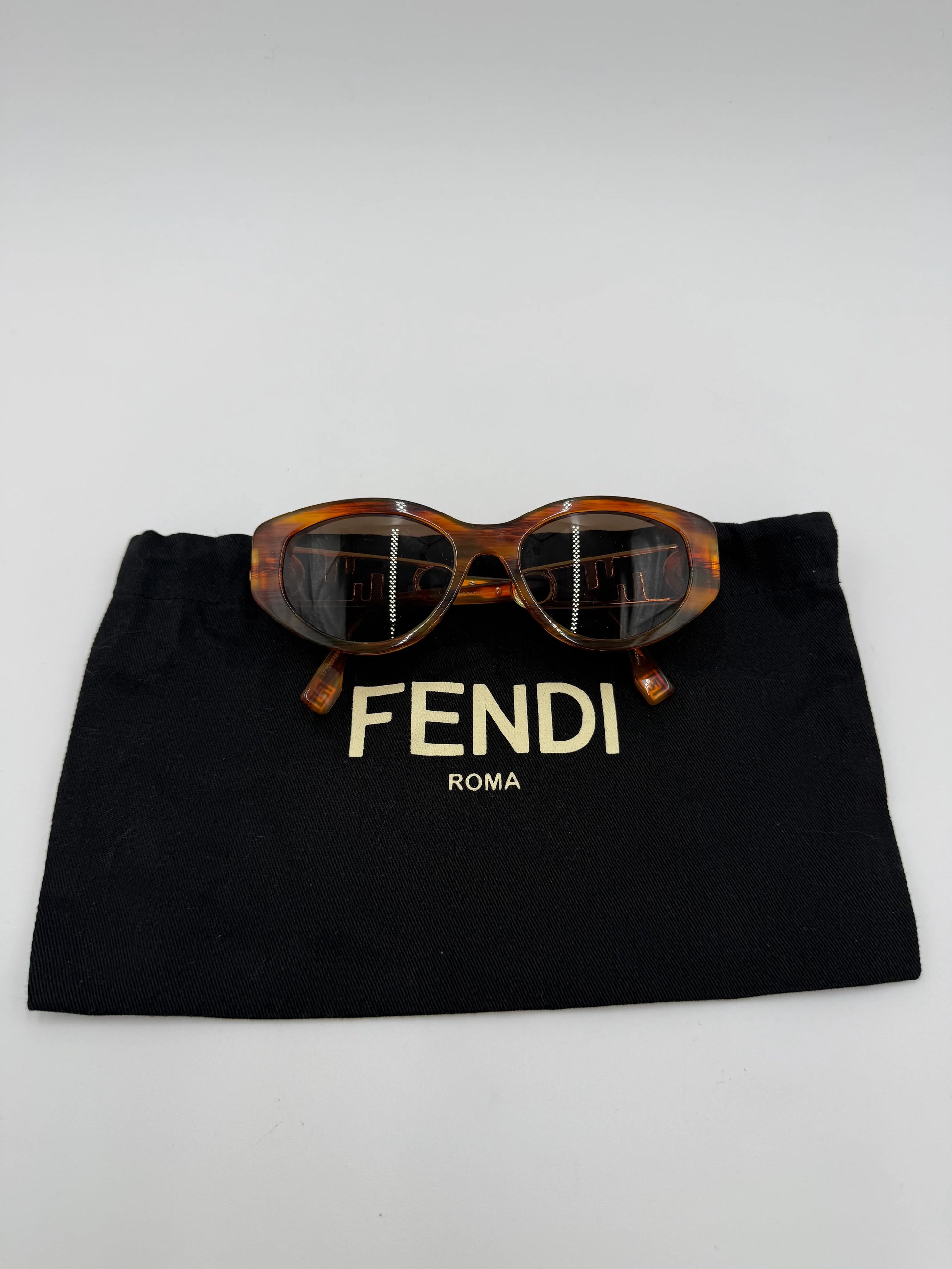 Fendi-Occhiali-da-Sole-Safety-Pin-Collezione-Fendace-Tartarugati-70314547937604 - Pally Vintage Closet
