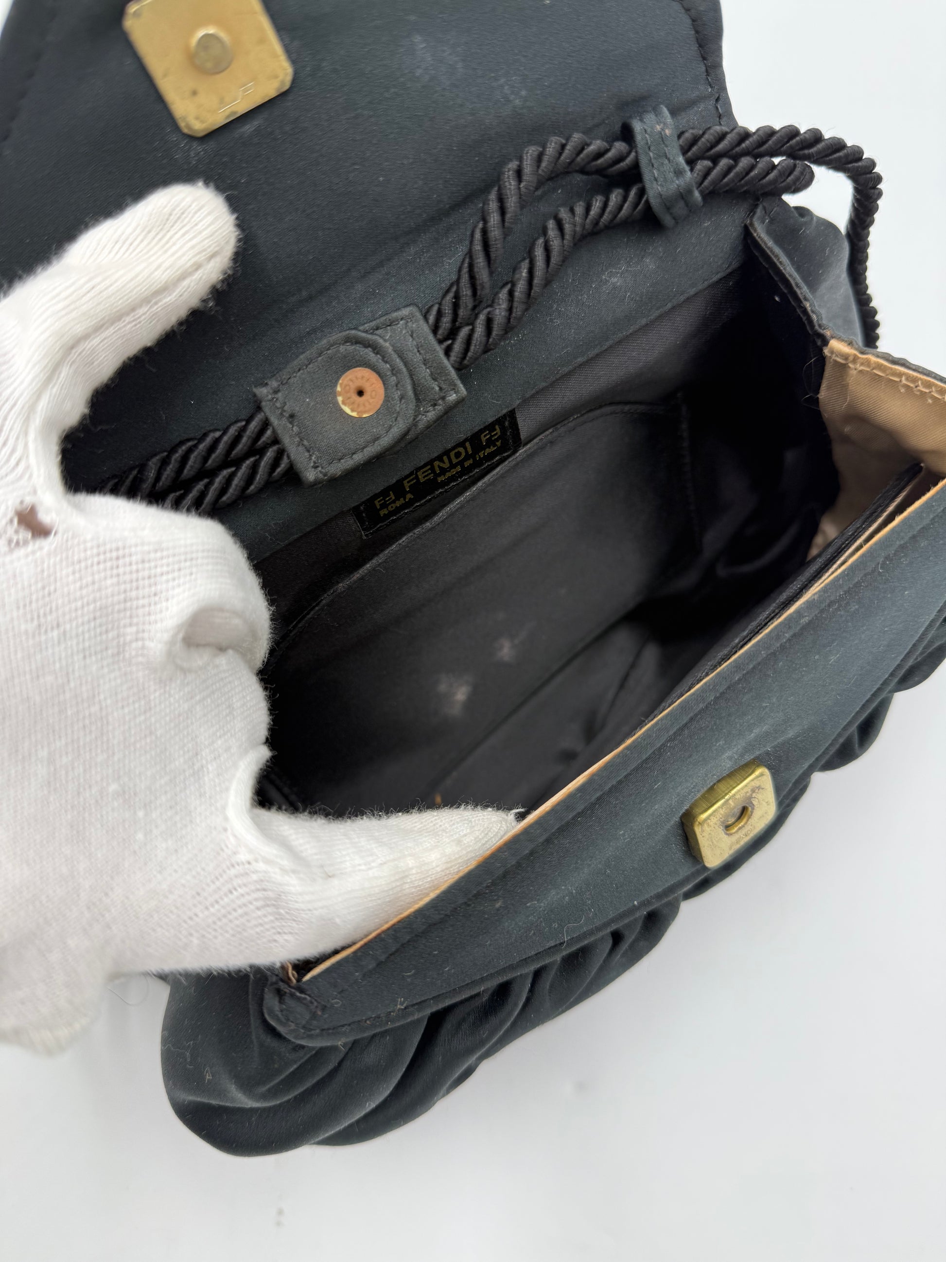 Fendi Pochette Vintage in Seta e Pizzo con Perline Nera - Pally Vintage Closet